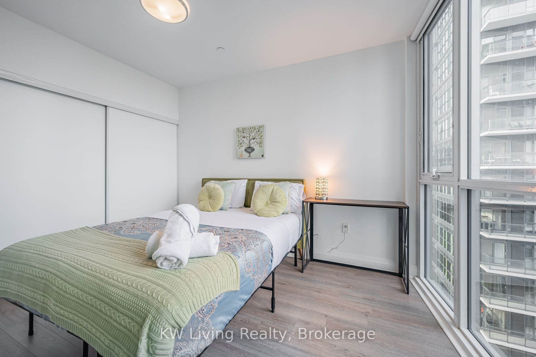 77 Mutual Street 2110 Property Photo 13