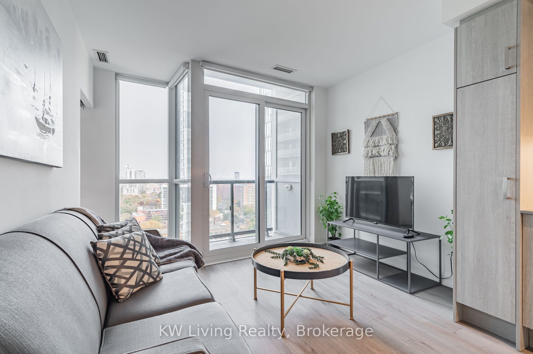 77 Mutual Street 2110 Property Photo 19