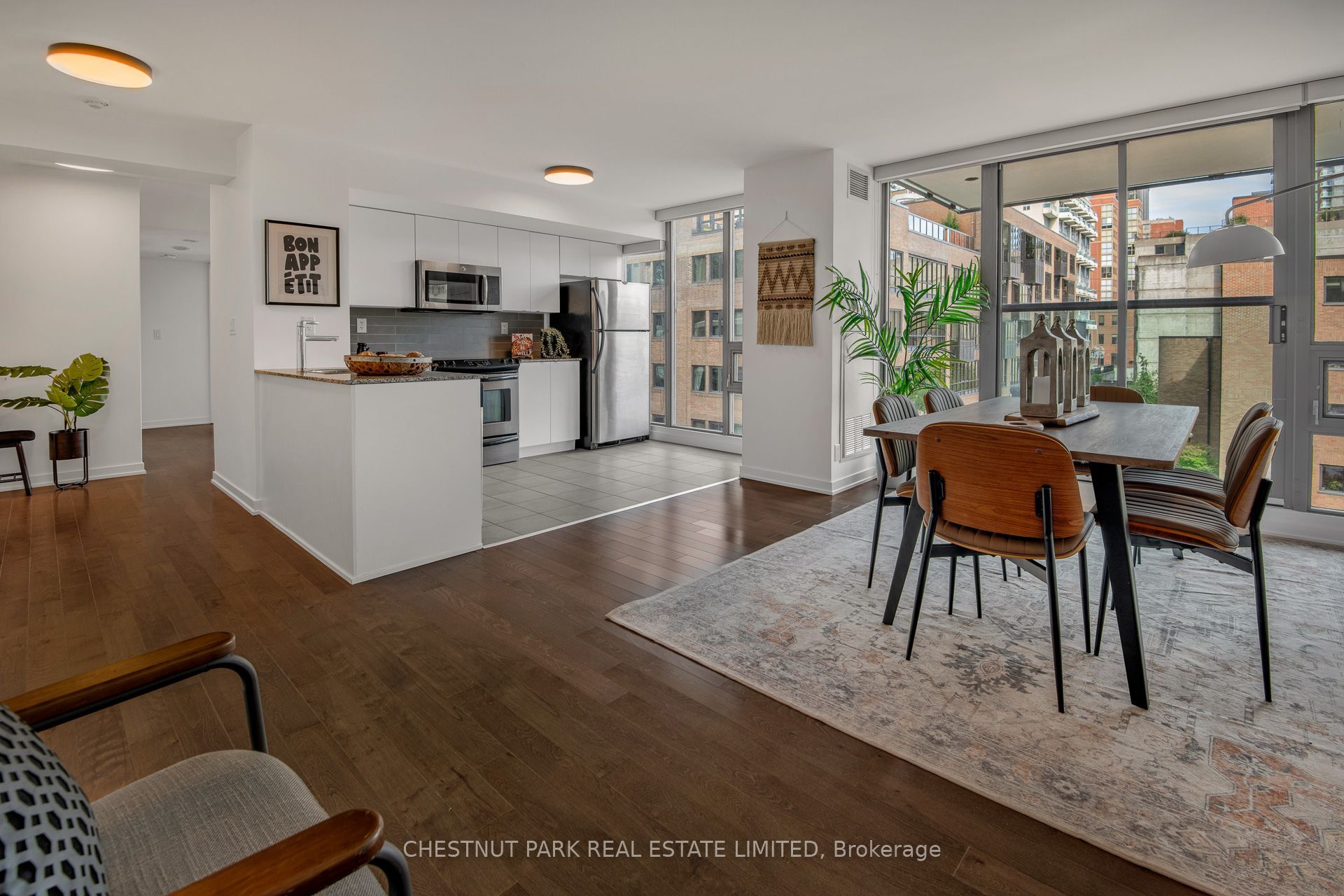 33 Lombard Street 406 Property Photo 1