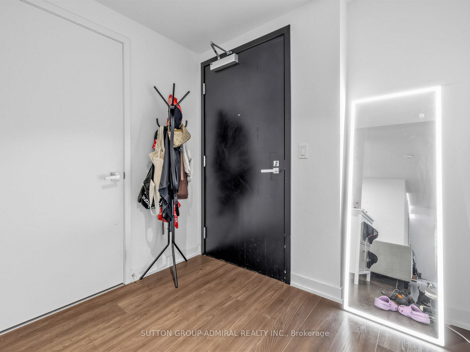 31 Tippett Road 447 Property Photo 14
