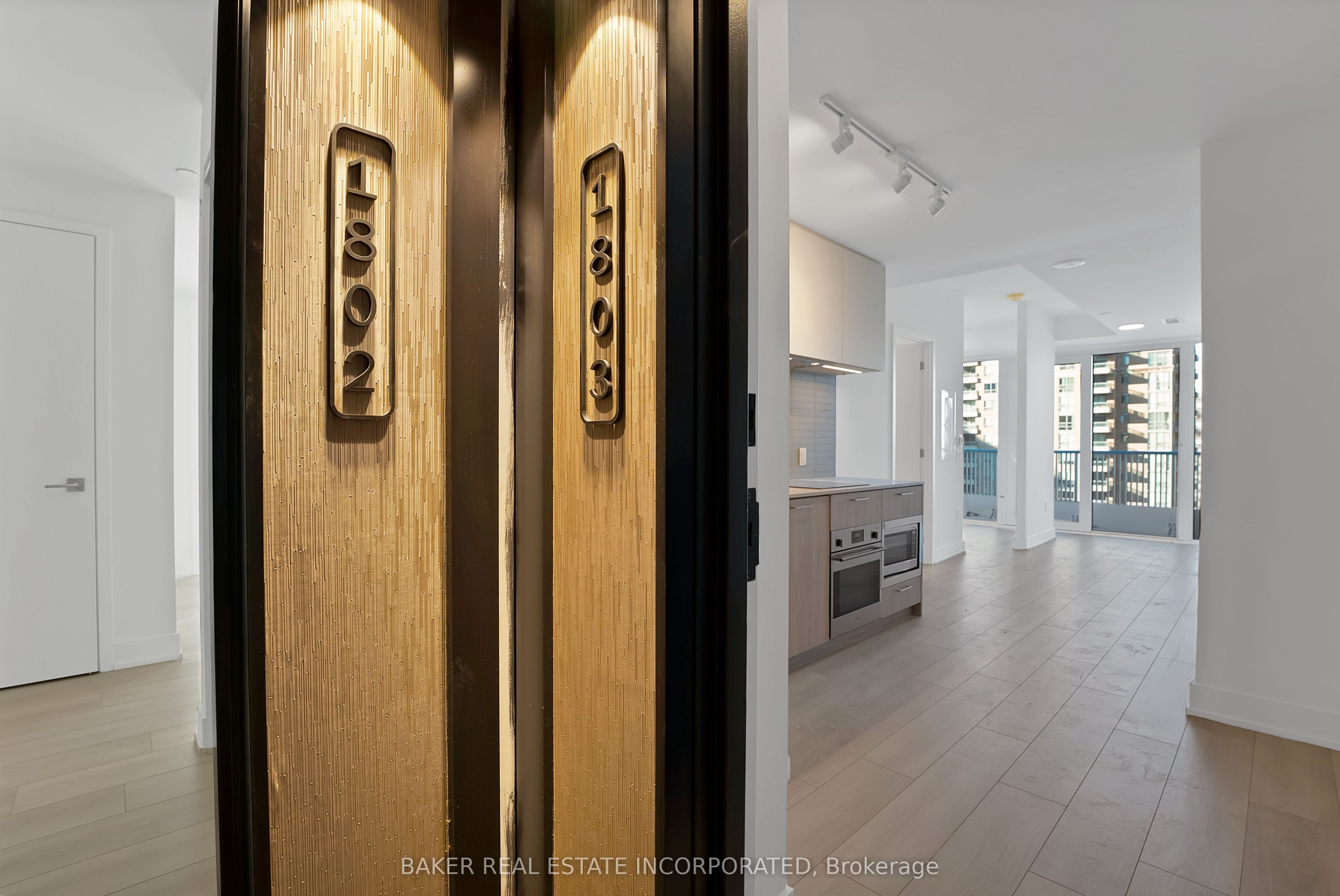 36 Olive Avenue 1803 Property Photo 2