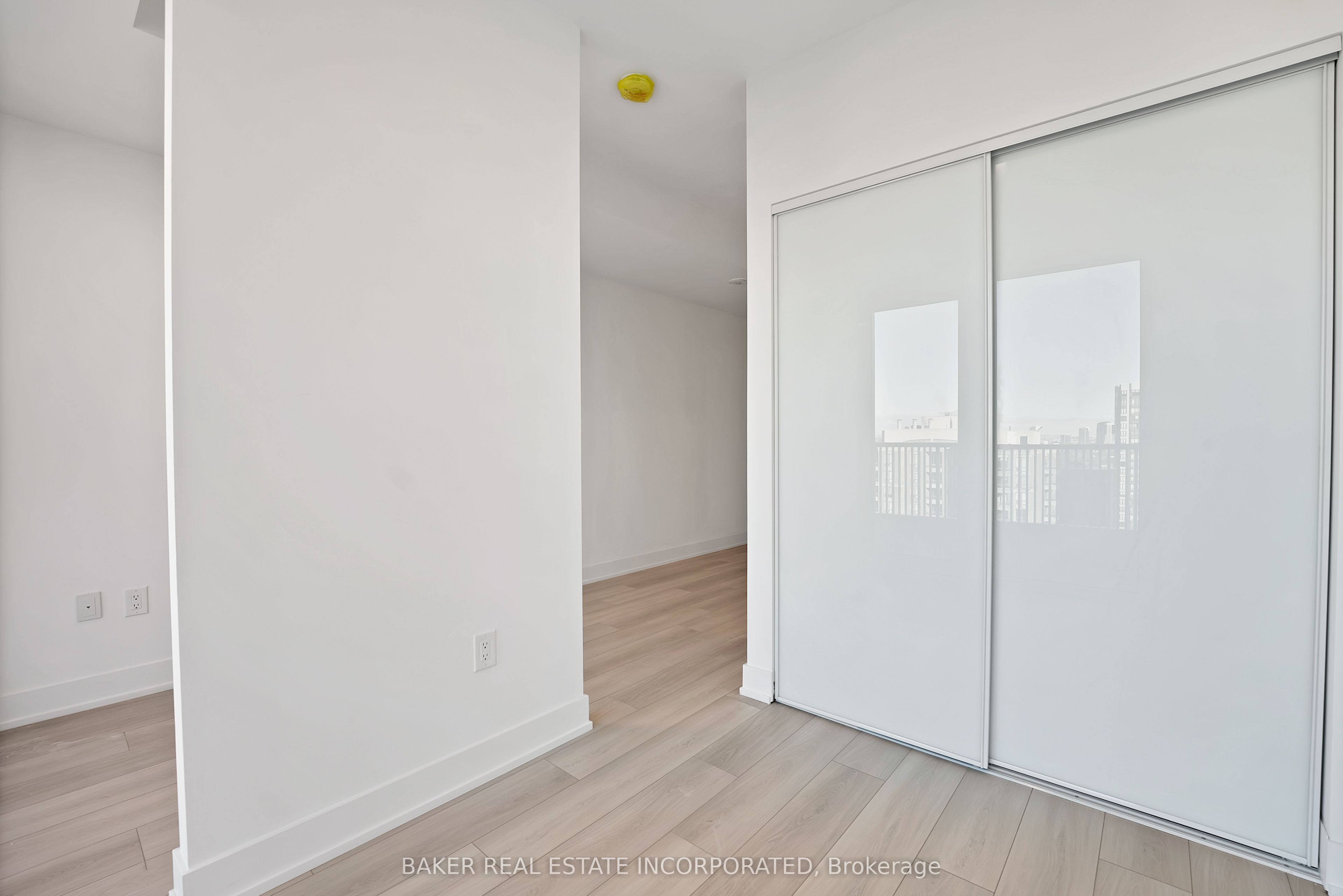 36 Olive Avenue 1803 Property Photo 11