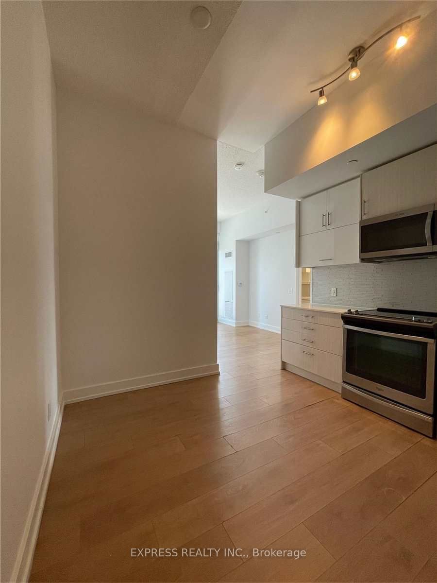 128 Fairview Mall Drive 419 Property Photo 2