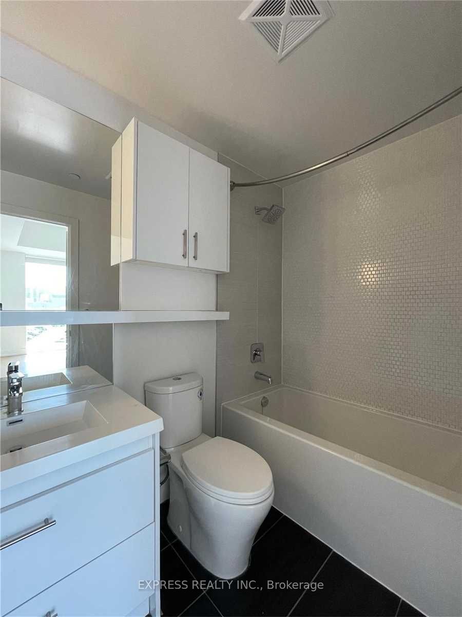 128 Fairview Mall Drive 419 Property Photo 5