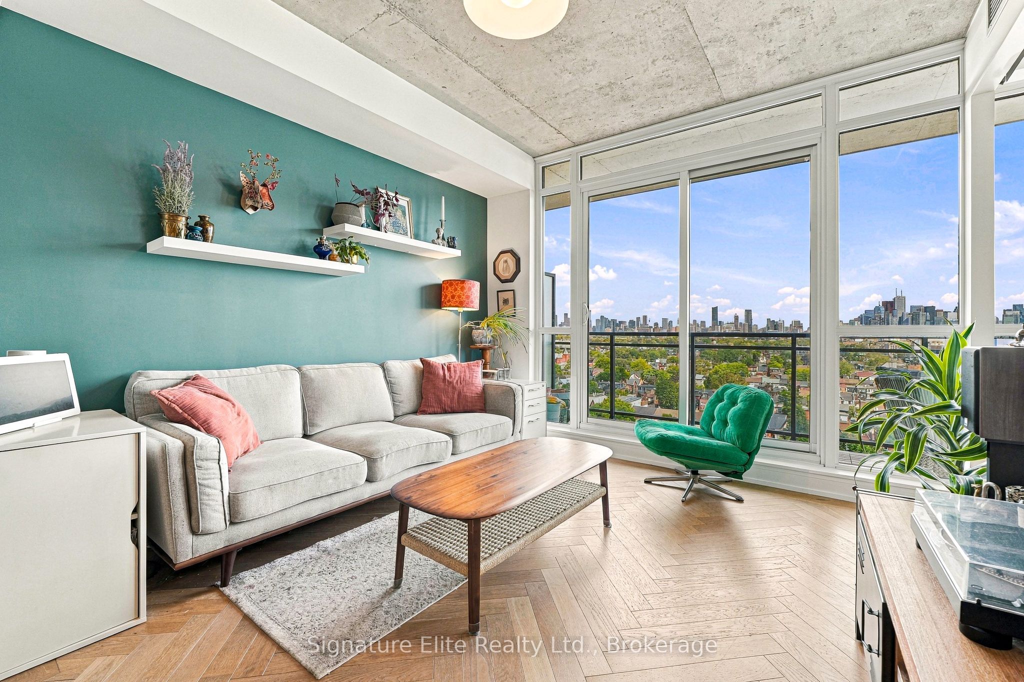 20 Minowan Miikan Lane 1303 Property Photo 1