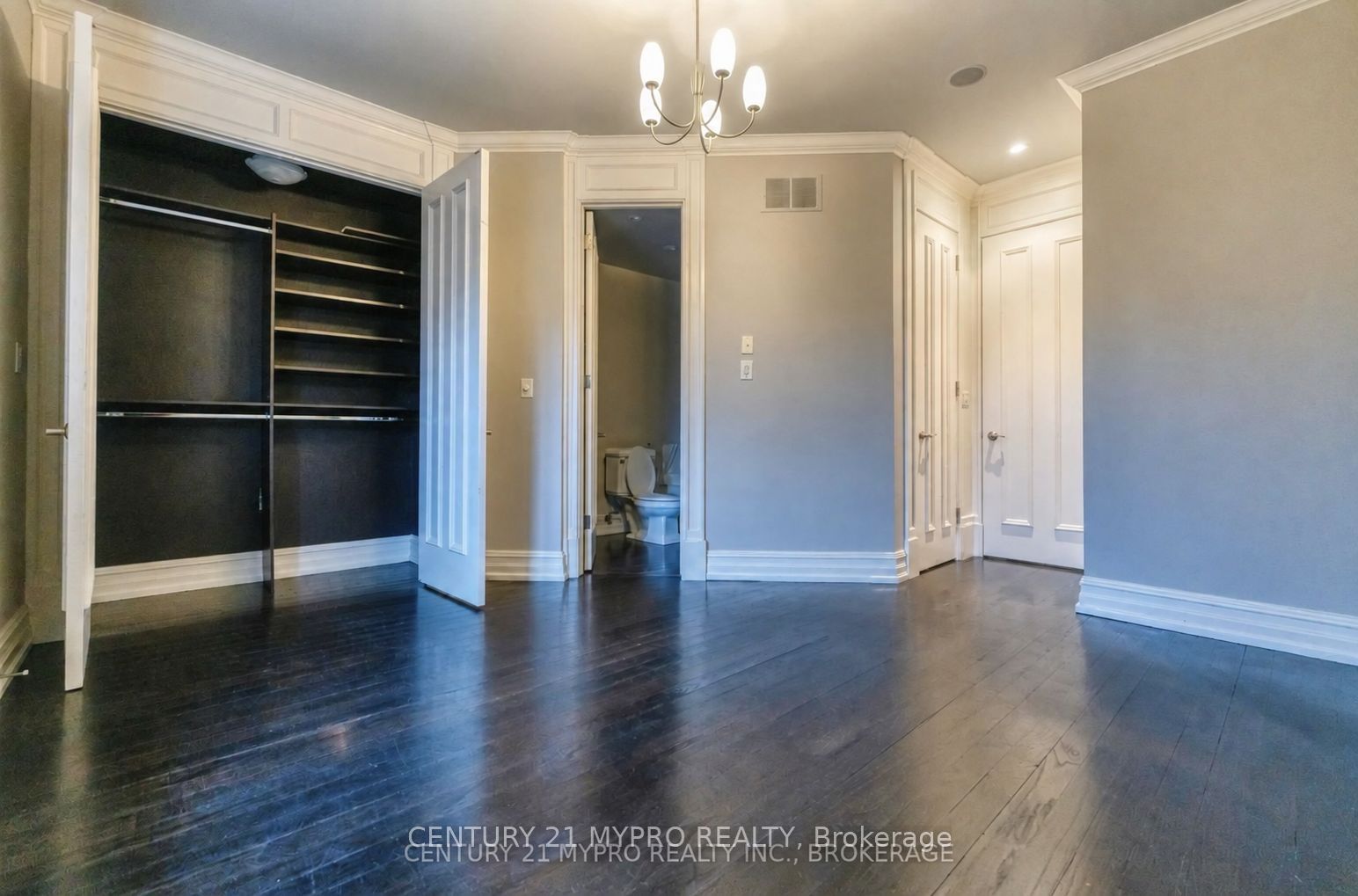 280 Spadina Road Property Photo 2