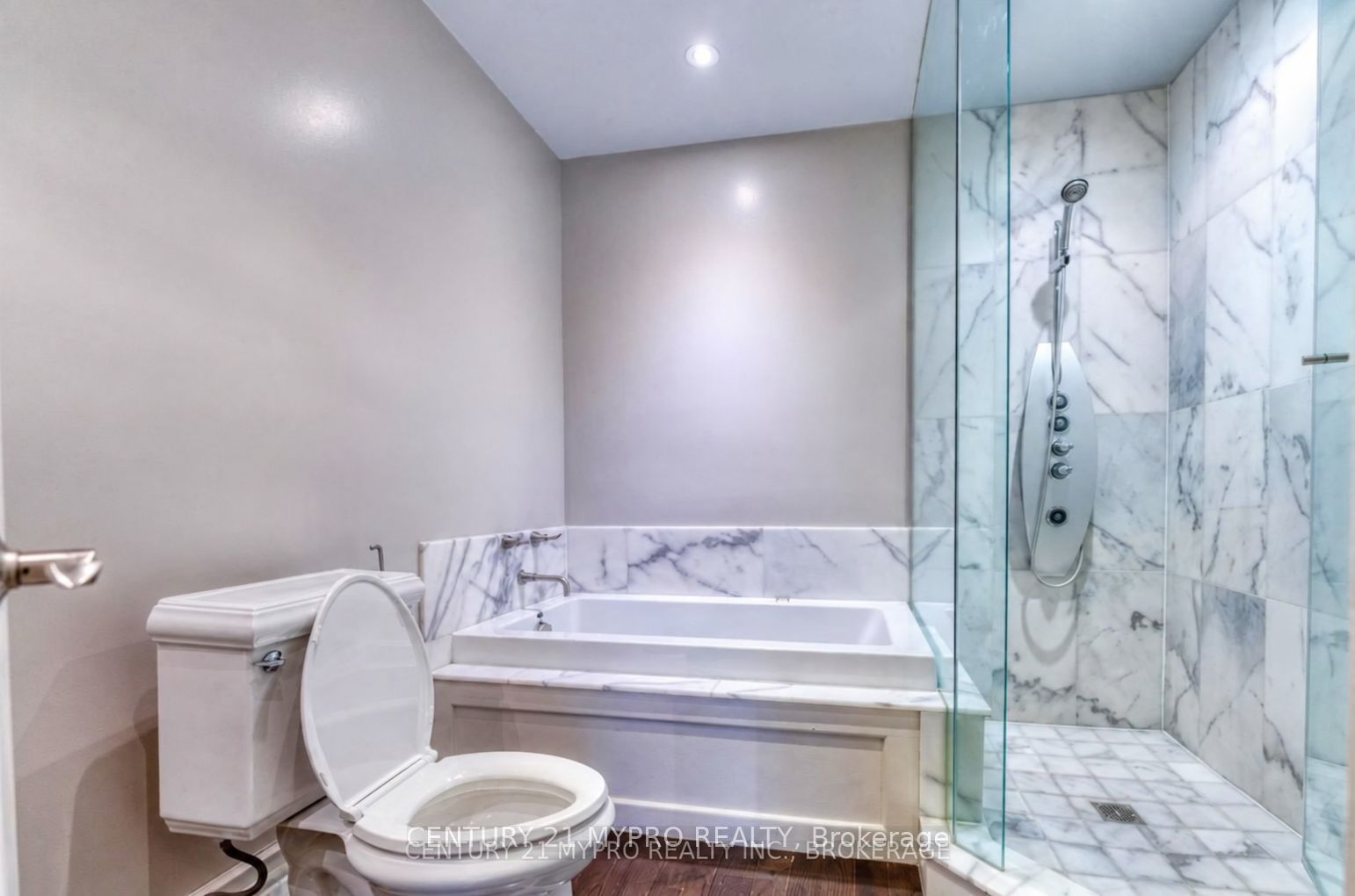 280 Spadina Road Property Photo 4