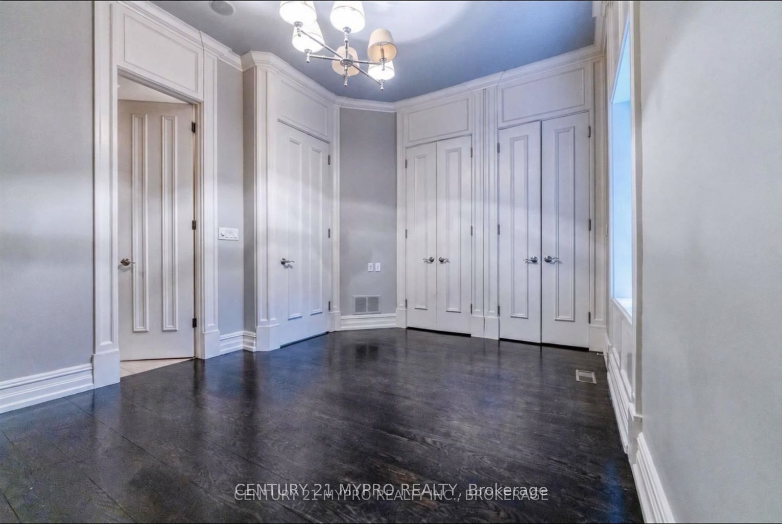 280 Spadina Road Property Photo 10