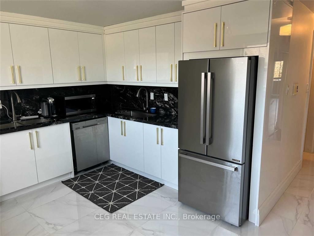3901 Bathurst Street E Property Photo 5