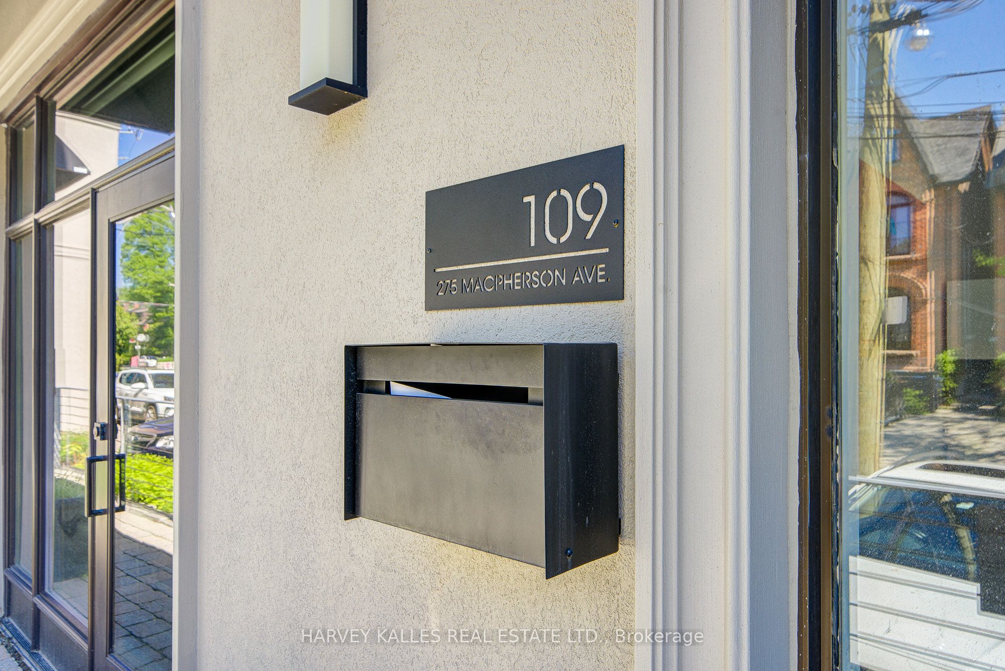 275 Macpherson Avenue 109 Property Photo 7