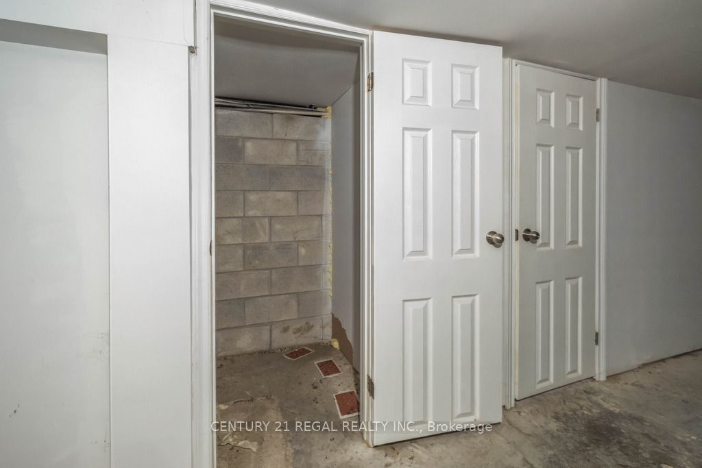 246 Spadina Avenue Property Photo 17