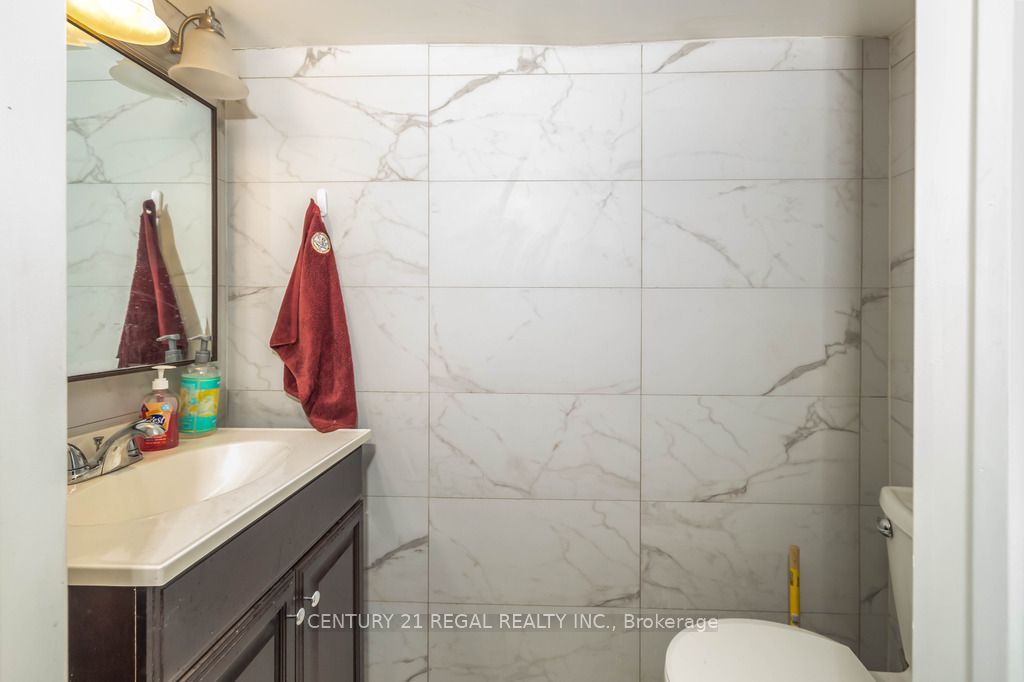 246 Spadina Avenue Property Photo 19