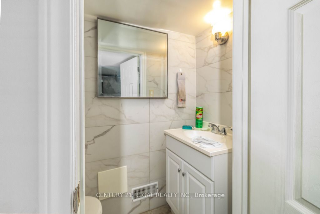 246 Spadina Avenue Property Photo 20