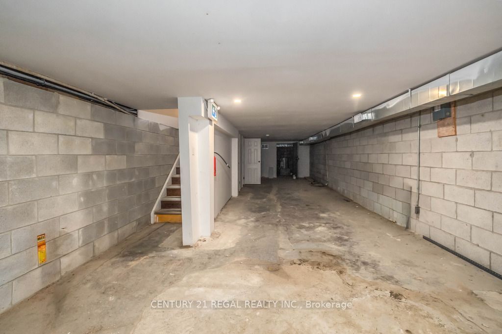 246 Spadina Avenue Property Photo 27