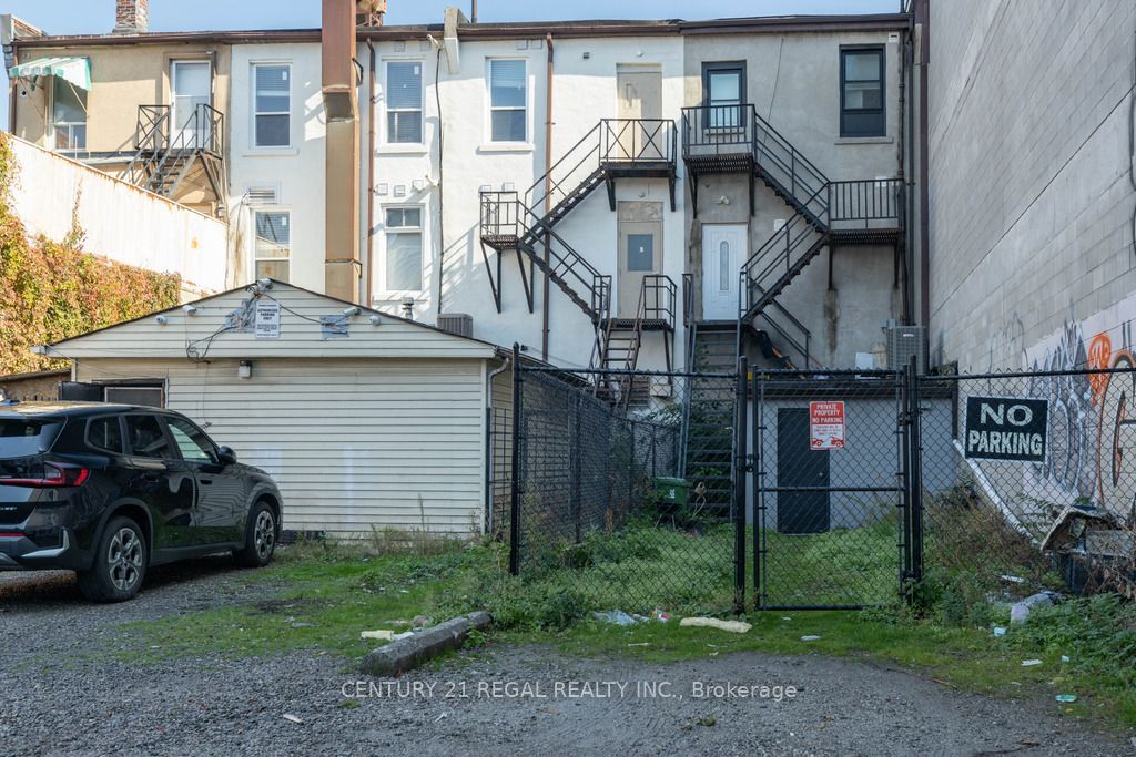 246 Spadina Avenue Property Photo 39