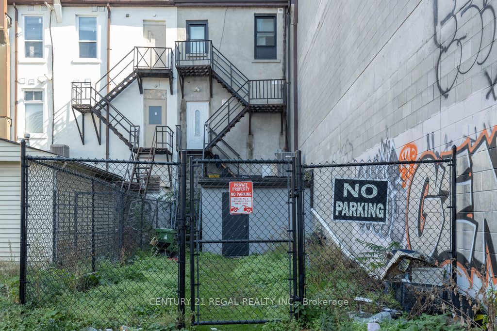 246 Spadina Avenue Property Photo 40