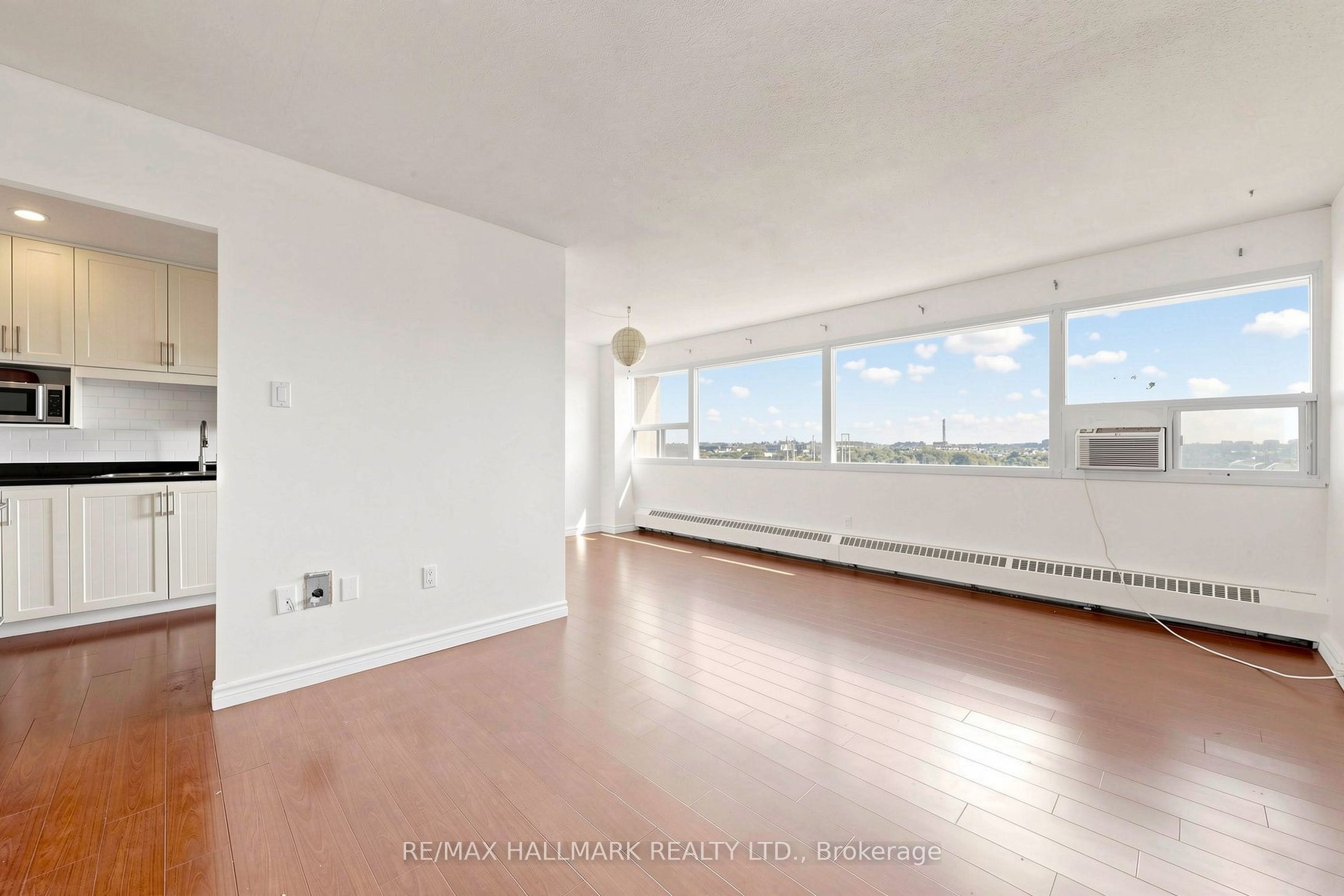 100 Leeward Glenway 1512 Property Photo 12
