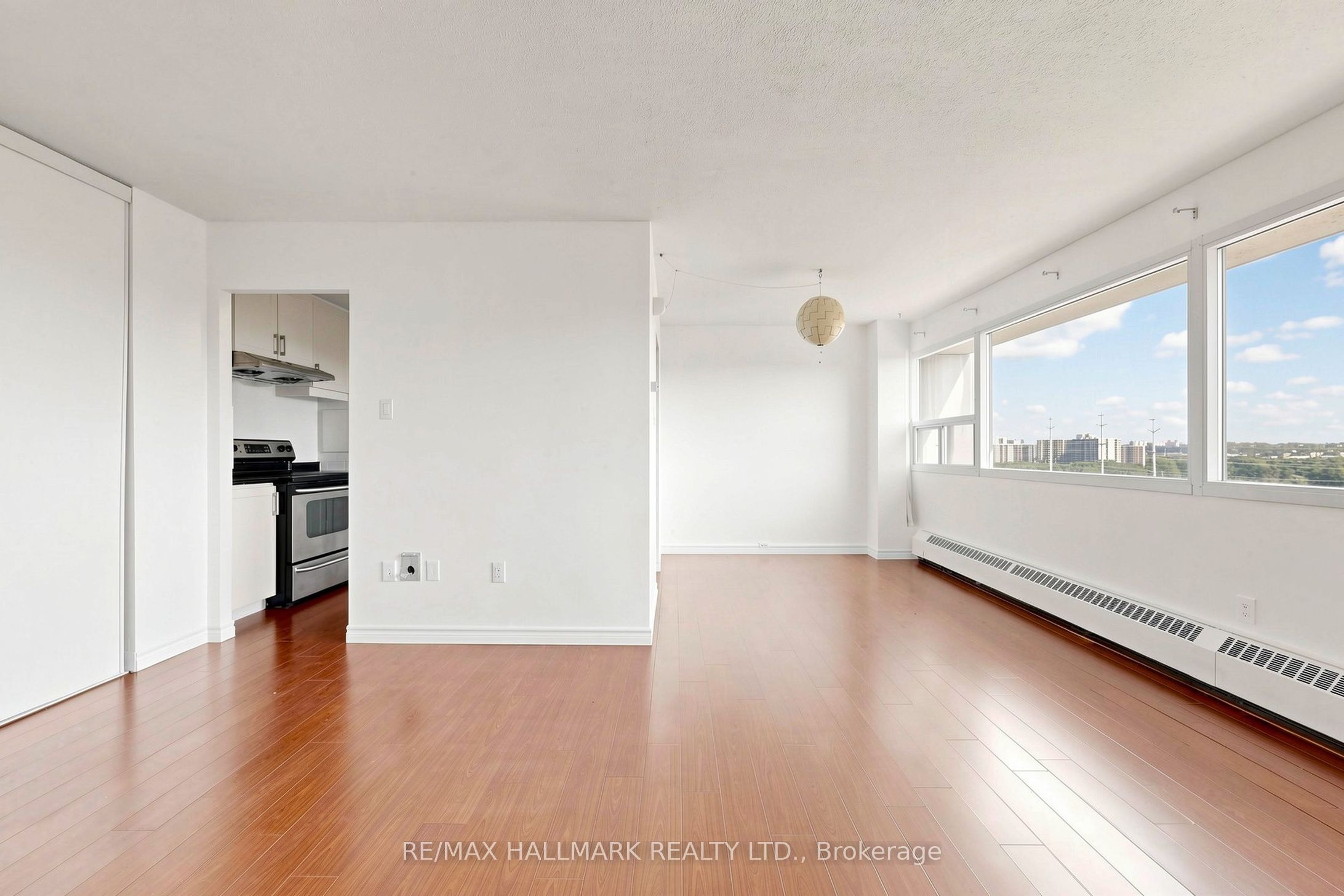 100 Leeward Glenway 1512 Property Photo 15