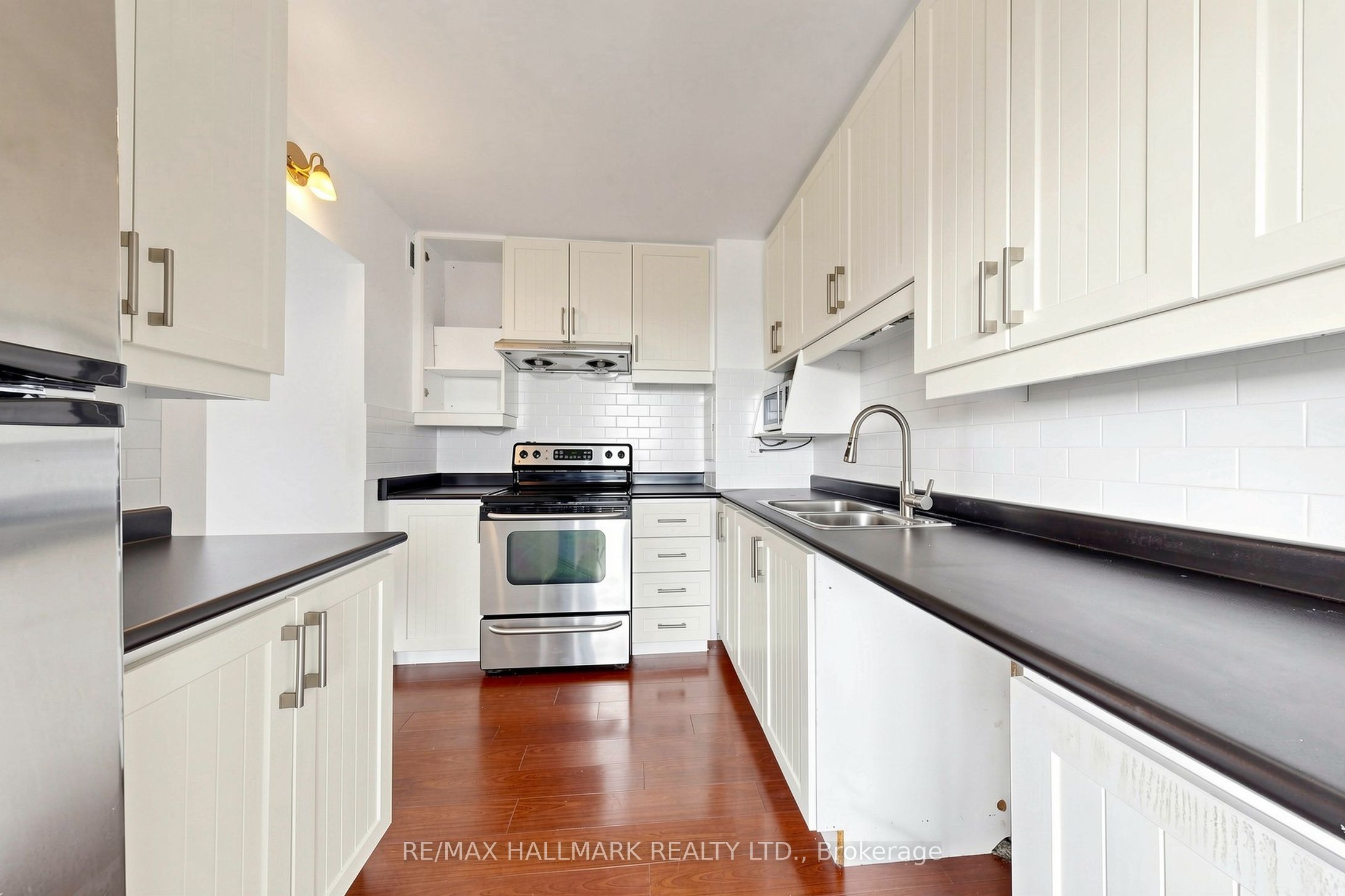 100 Leeward Glenway 1512 Property Photo 22