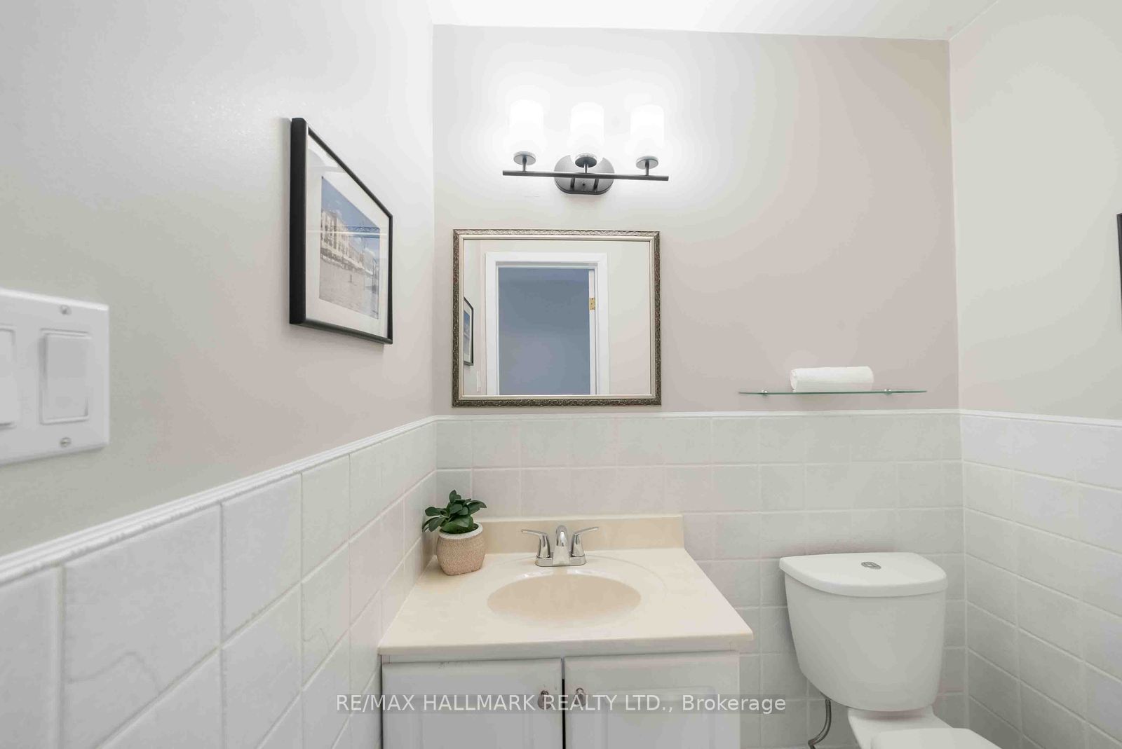 65 Baroness Crescent Property Photo 23