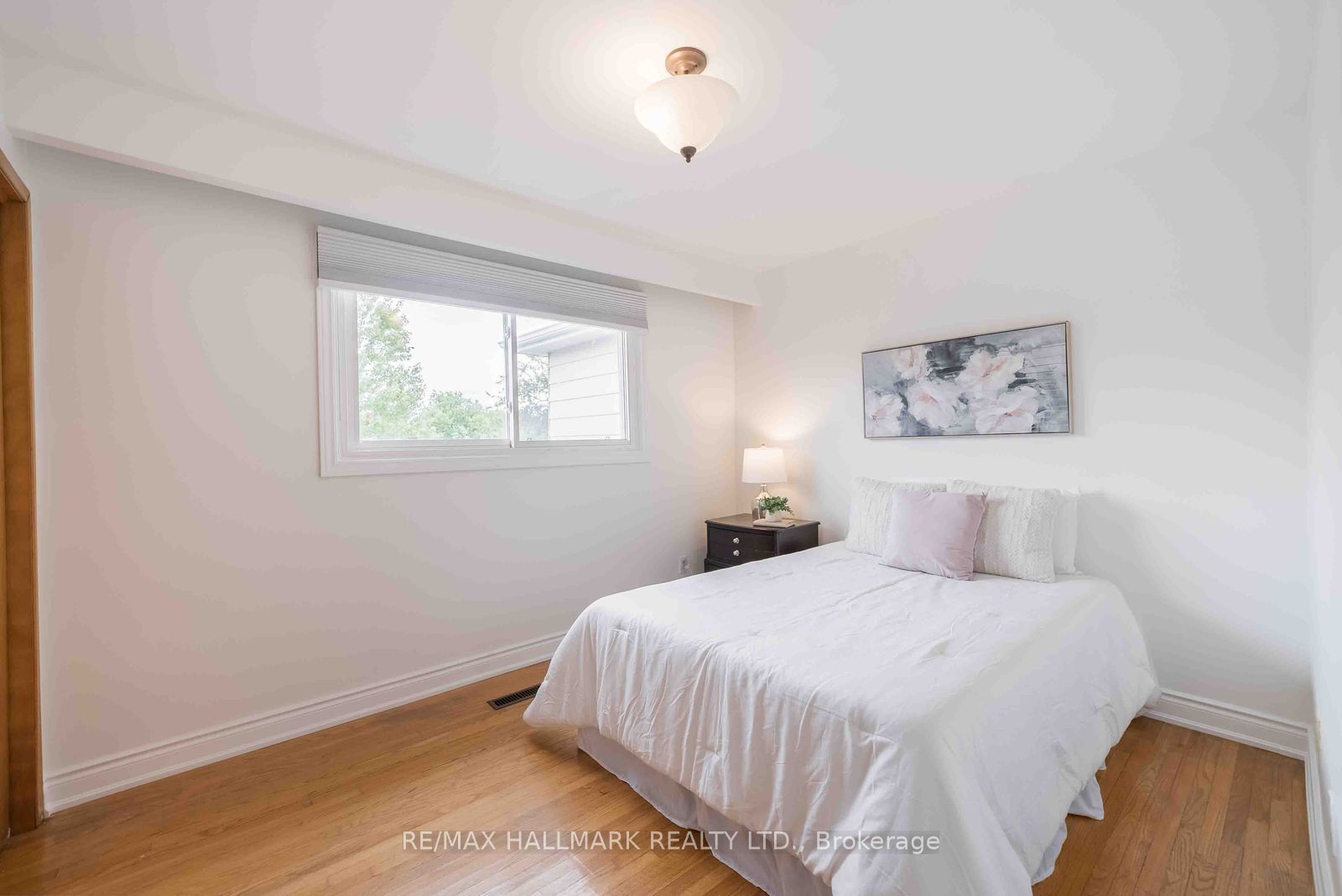 65 Baroness Crescent Property Photo 24