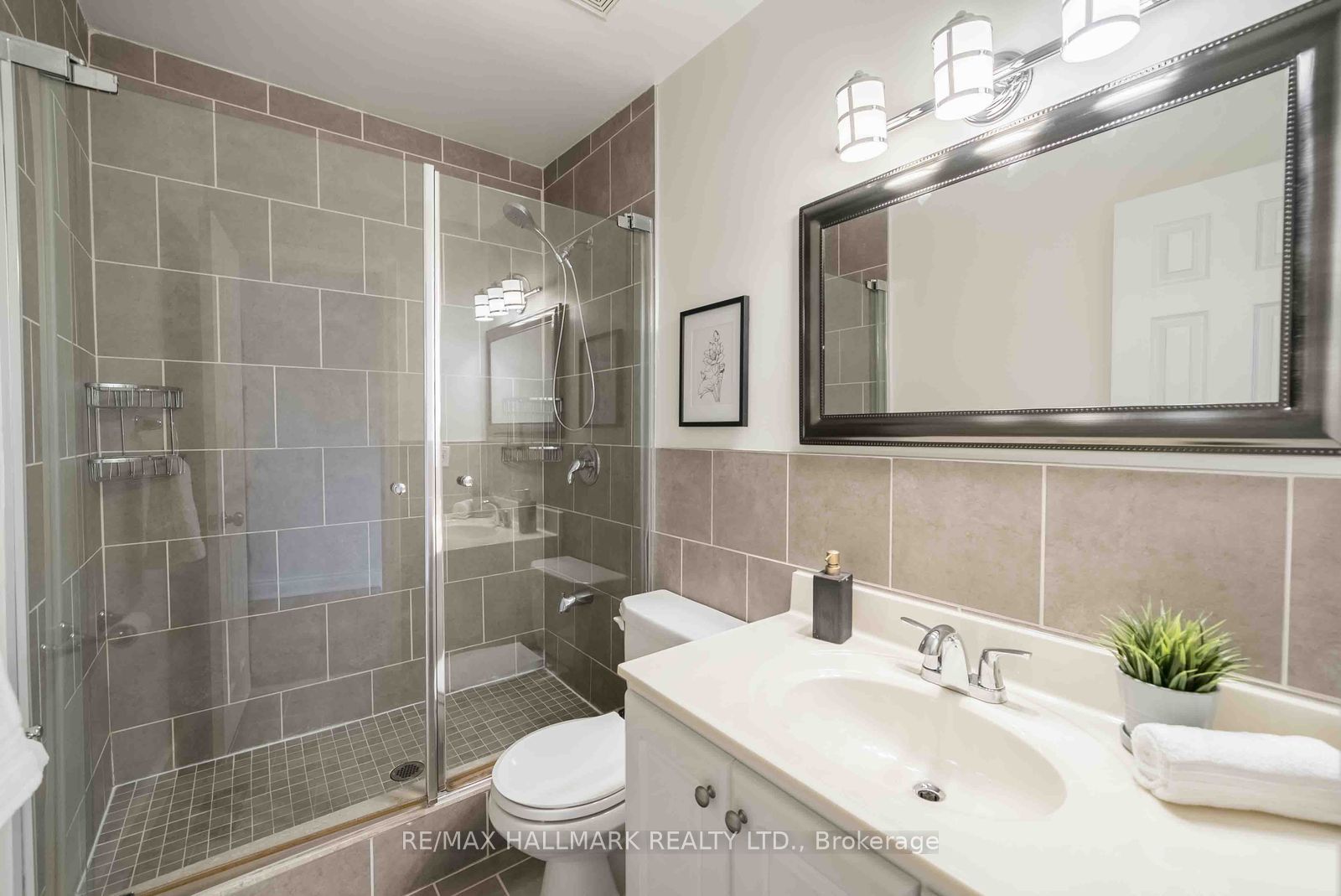 65 Baroness Crescent Property Photo 30