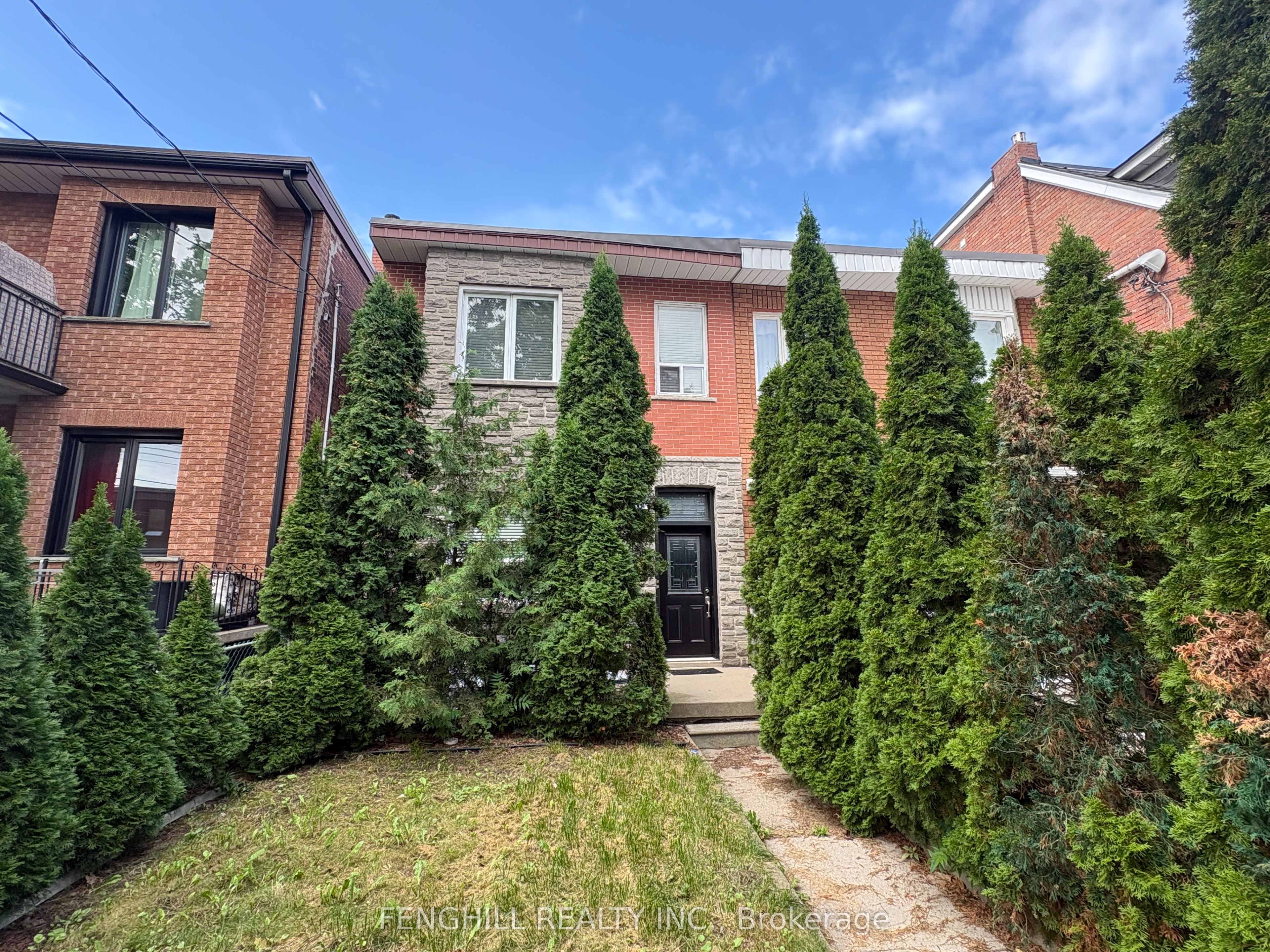 270 Clinton (main Level) Street Property Photo 1