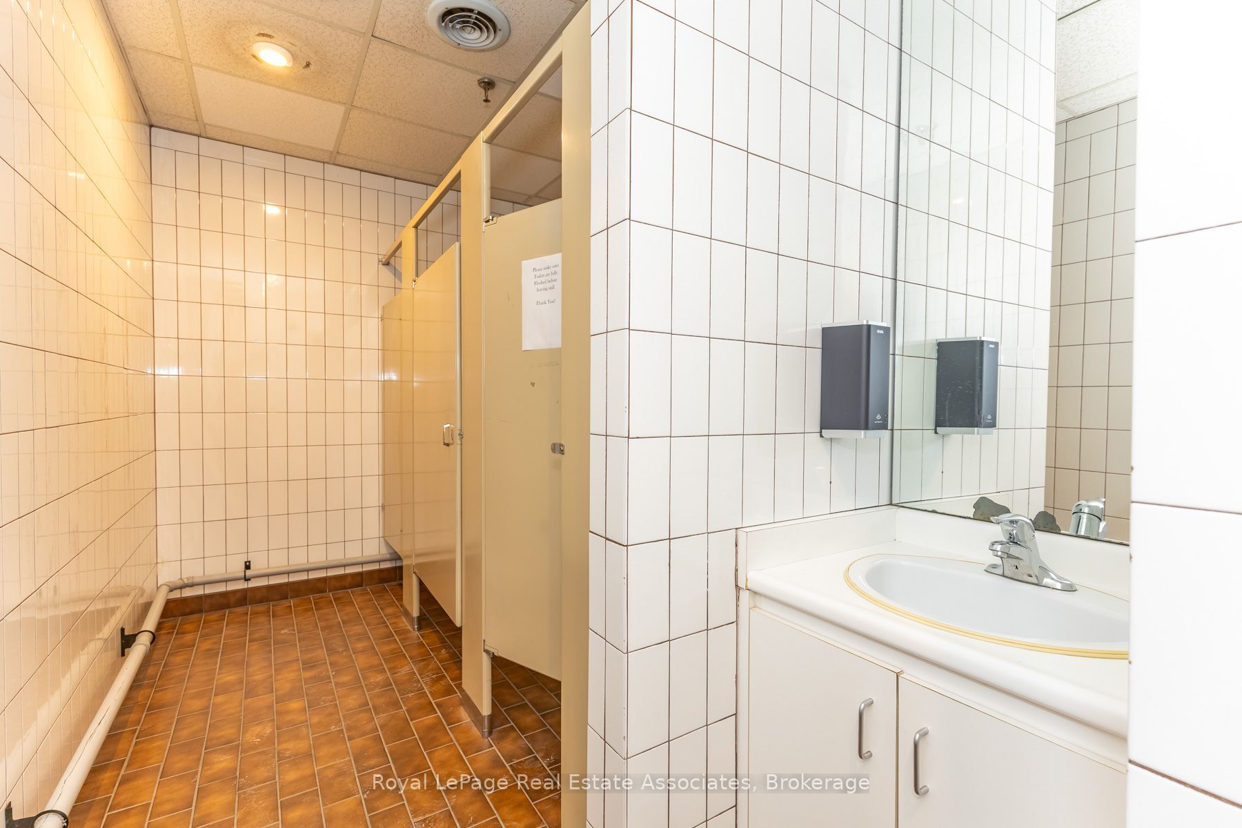 381 Richmond Street E Abu Property Photo 17
