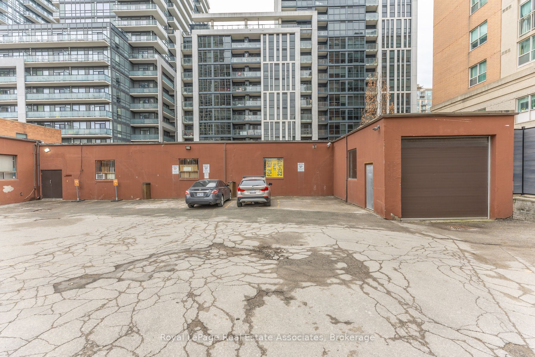 381 Richmond Street E C E D Property Photo 11