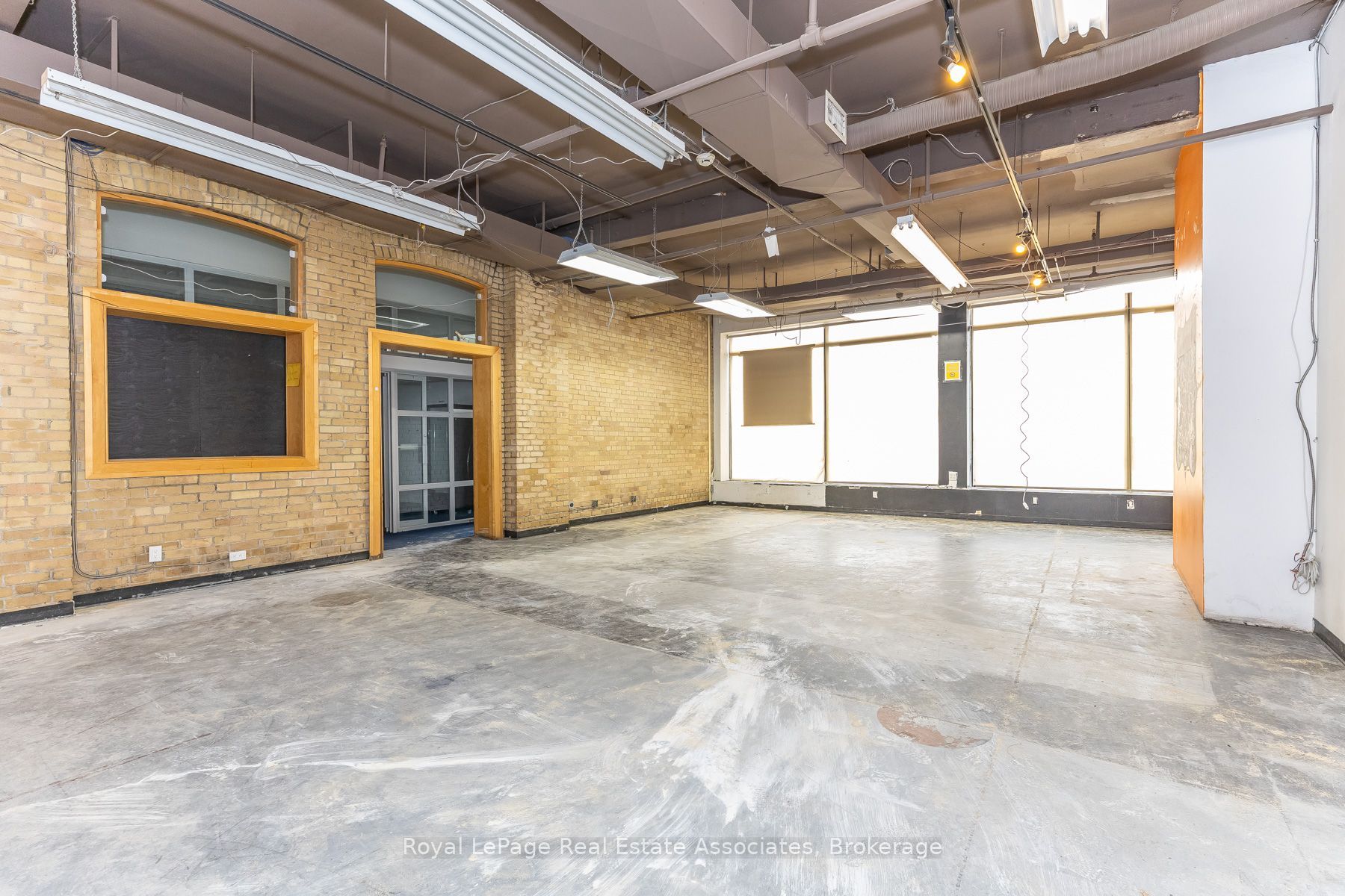 381 Richmond Street E A B C Property Photo 7