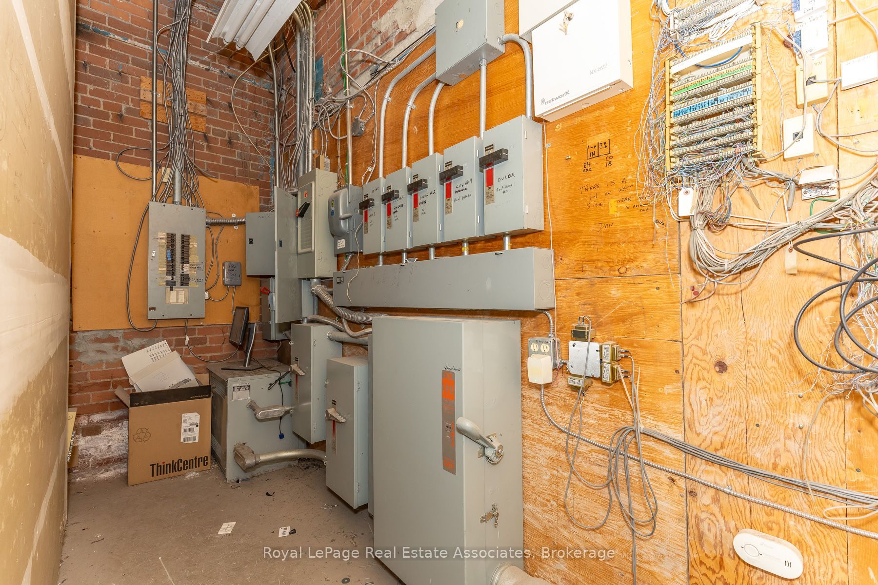 381 Richmond Street E A B C Property Photo 29