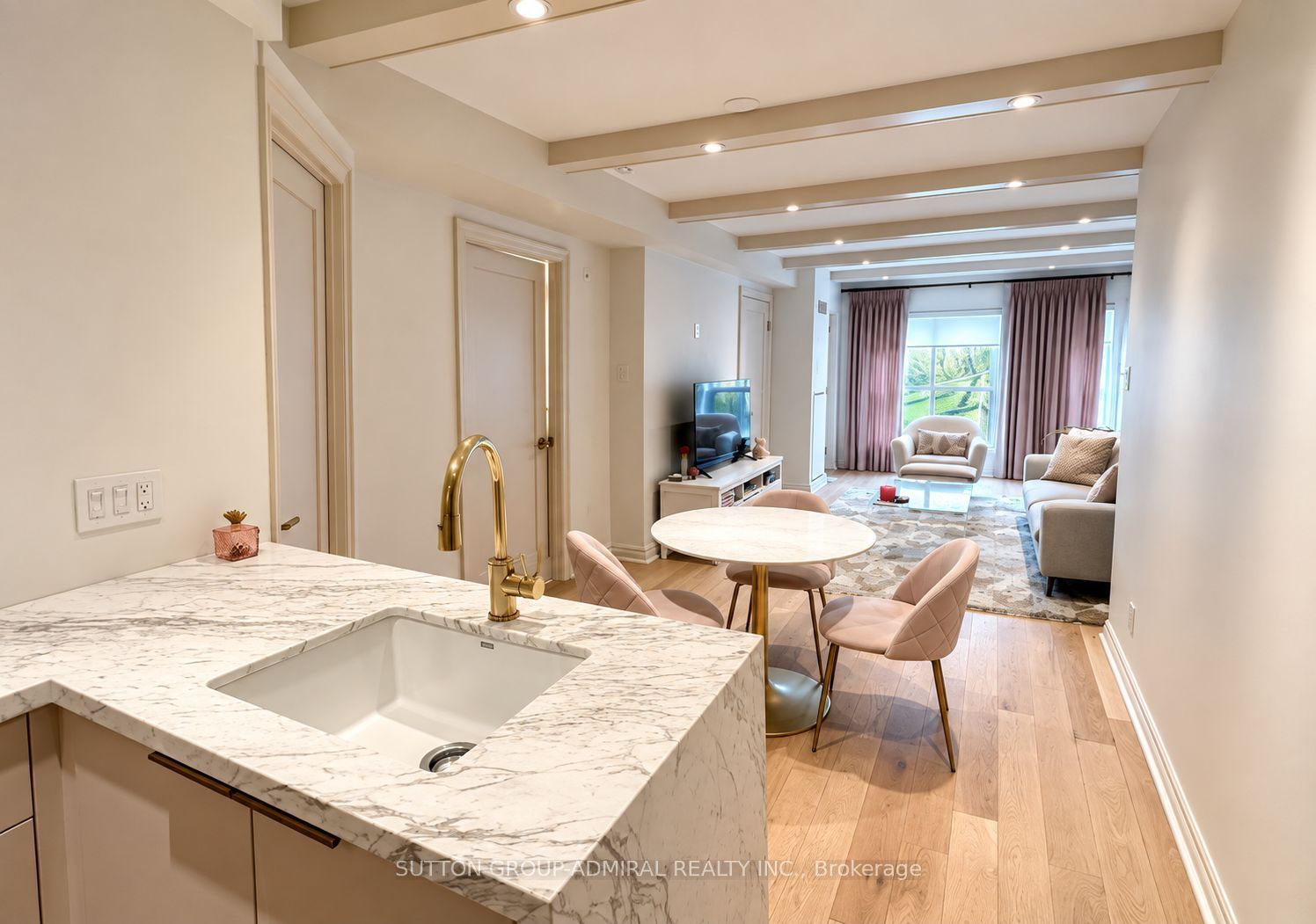 1174 Yonge Street 301