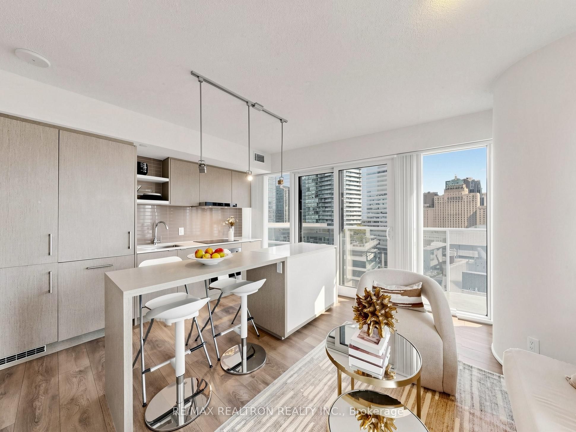 88 Harbour Street 1504 Property Photo 11