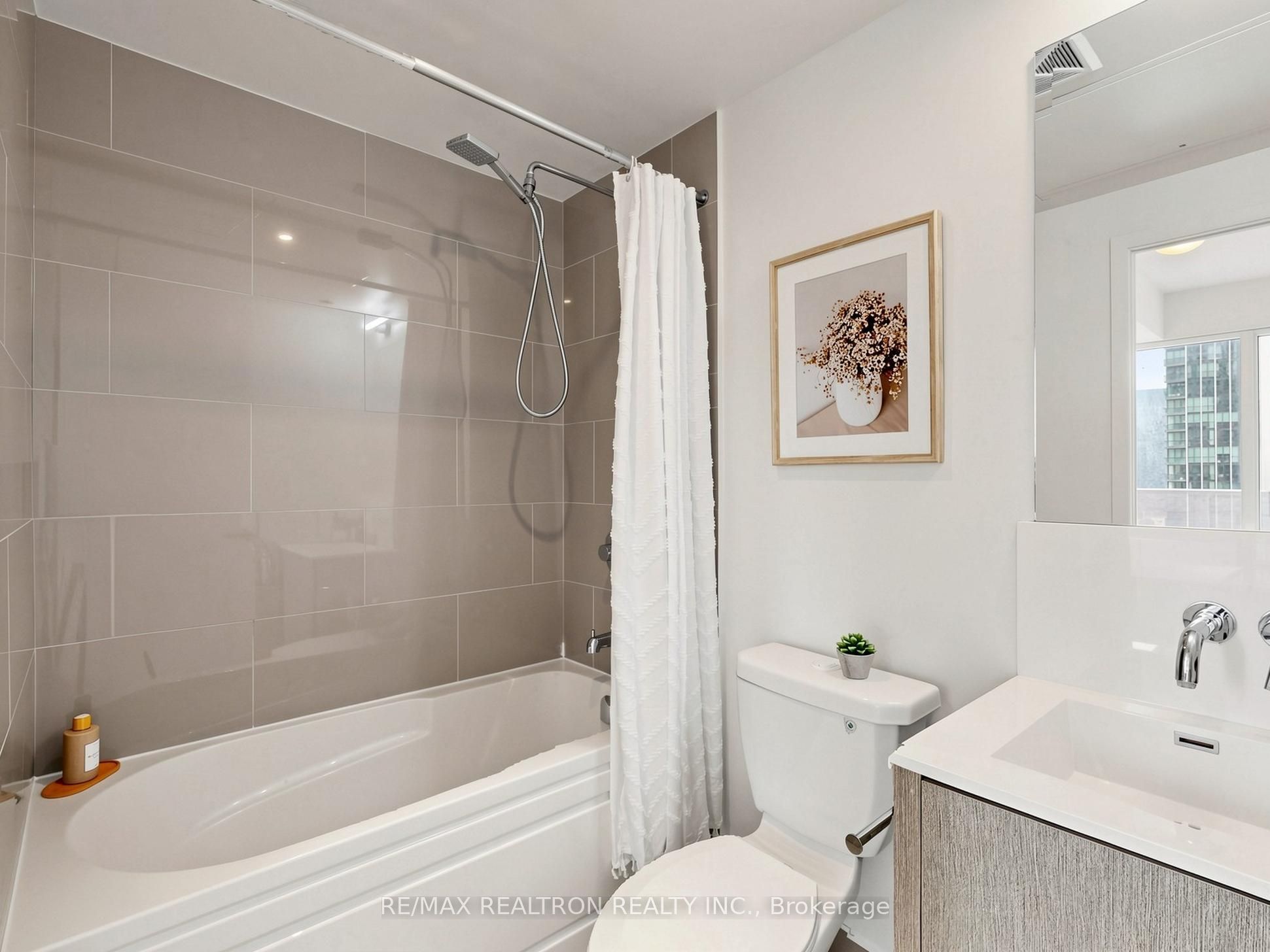88 Harbour Street 1504 Property Photo 18