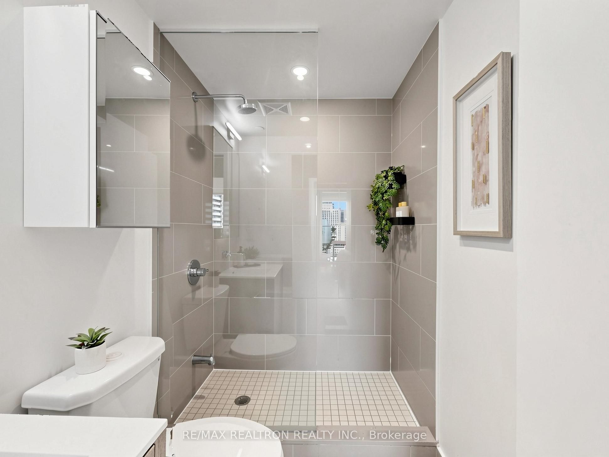 88 Harbour Street 1504 Property Photo 23