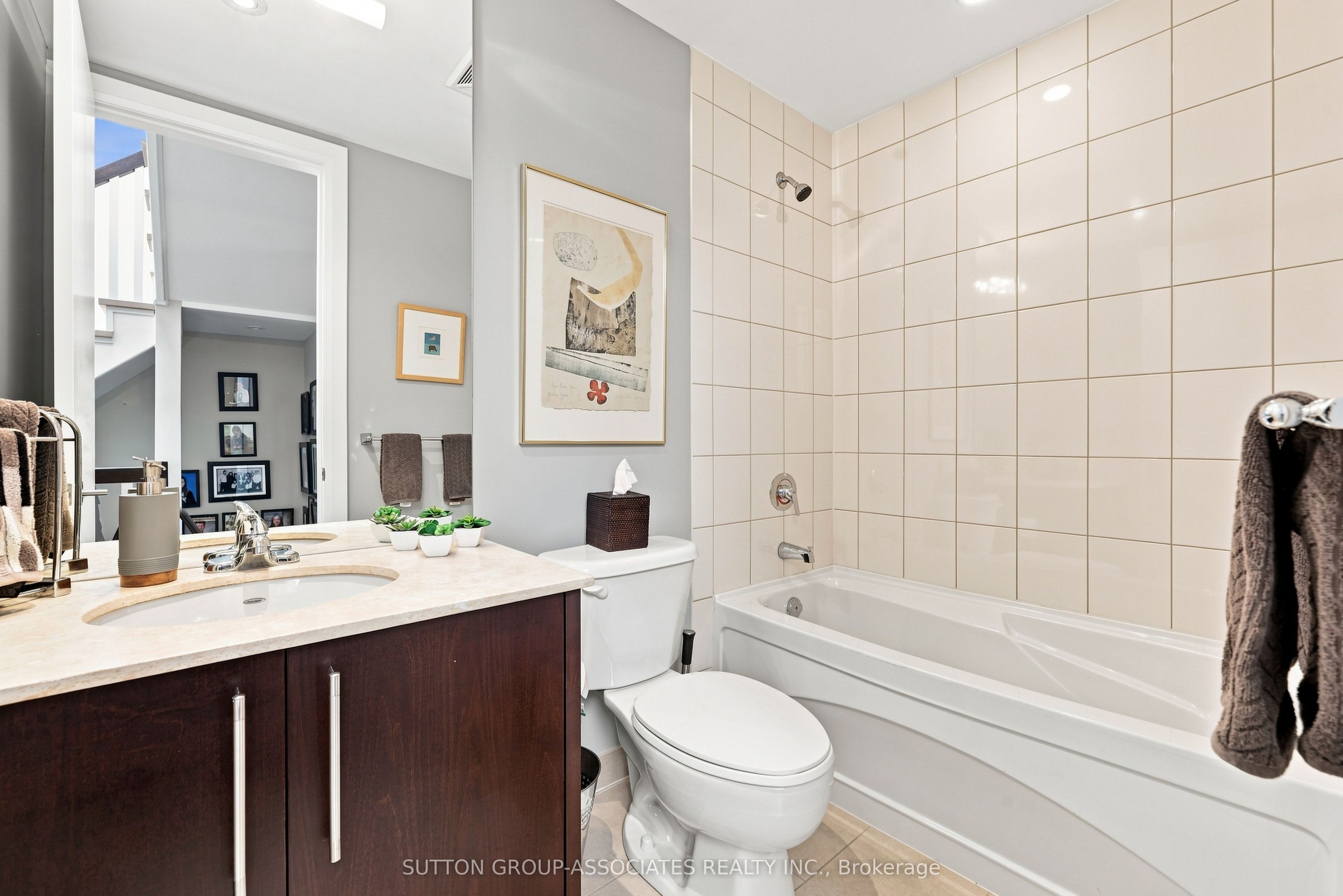 385 Brunswick Avenue Th9 Property Photo 22