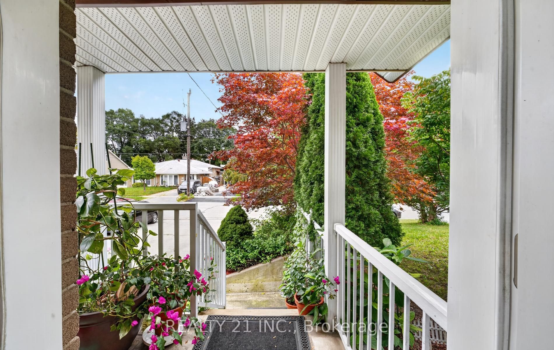 16 Baltray Crescent Property Photo 4