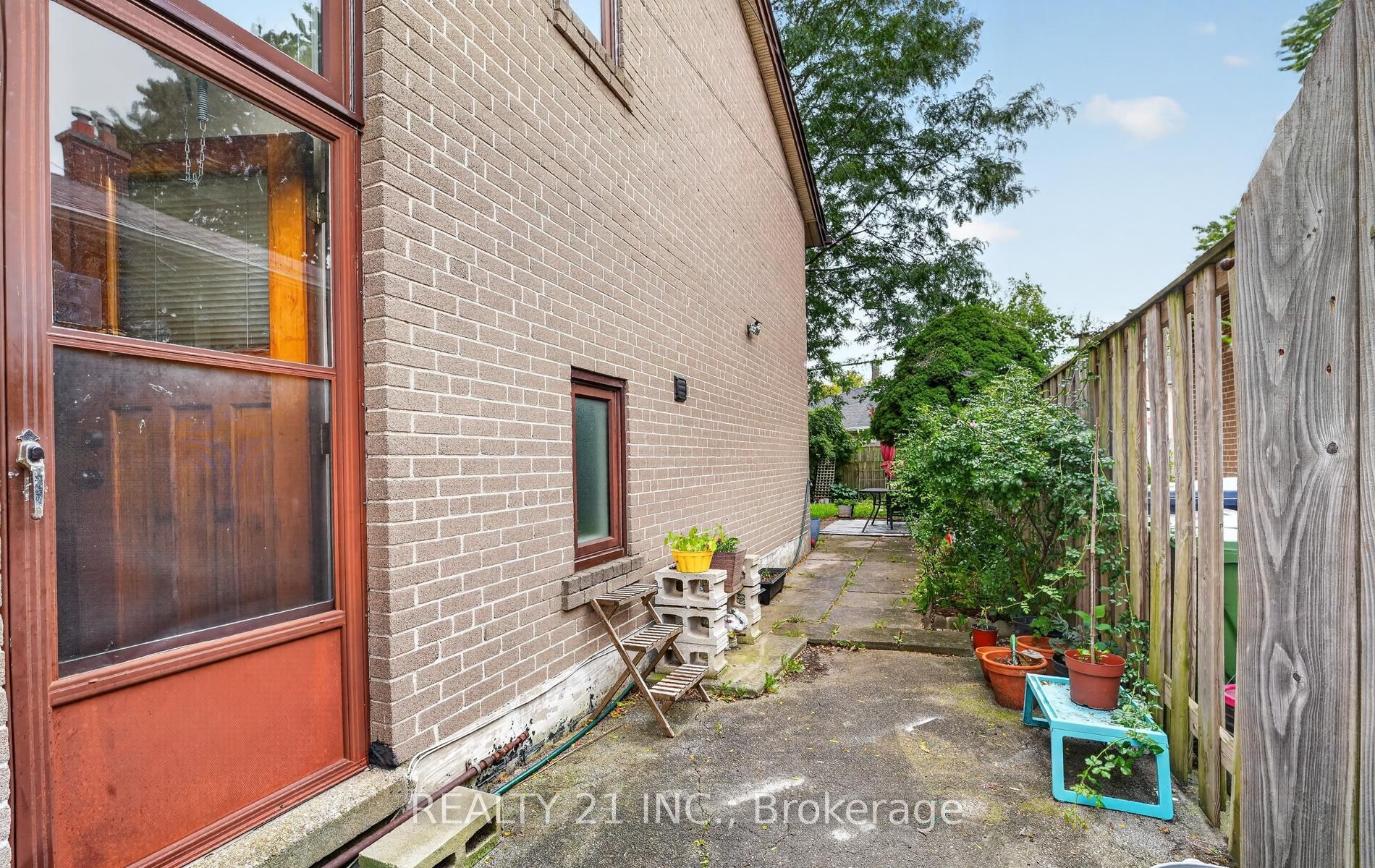 16 Baltray Crescent Property Photo 27
