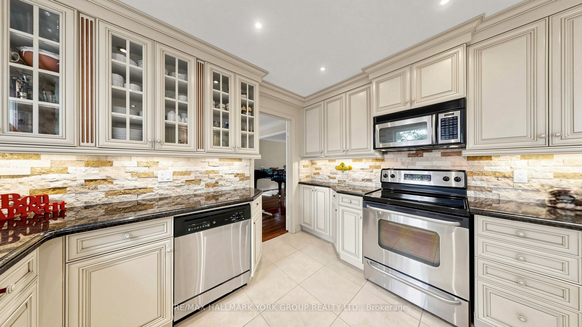 45 Pinnacle Road Property Photo 13