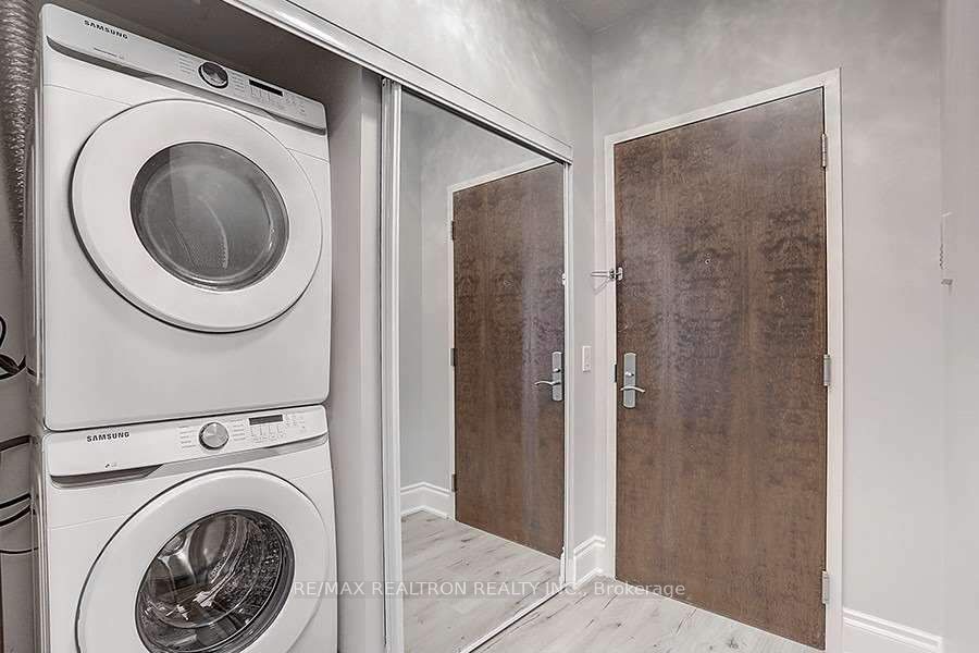 763 Bay Street 4804 Property Photo 6