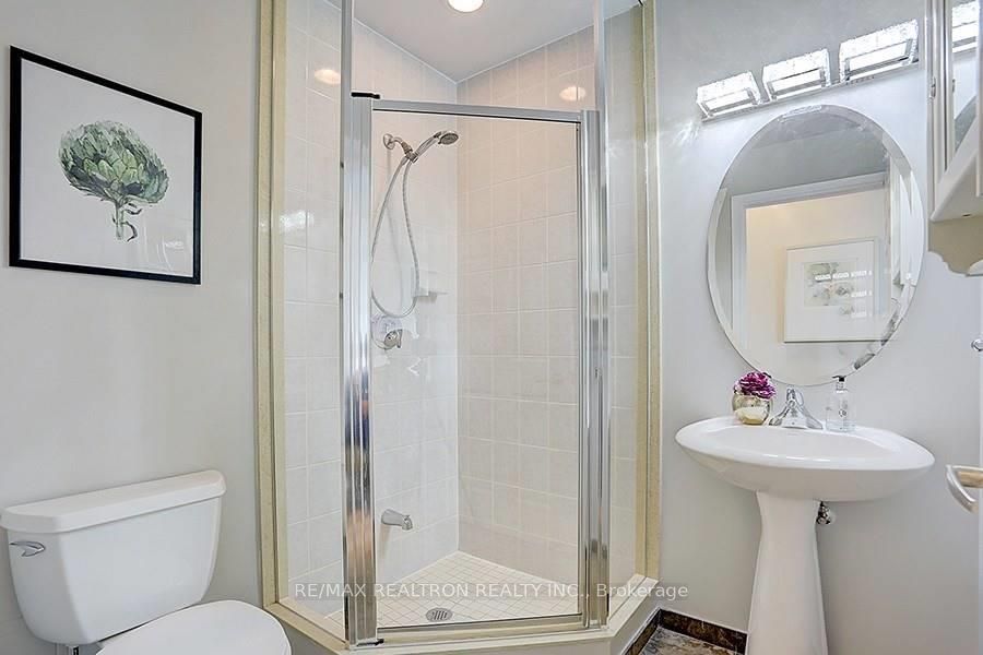 763 Bay Street 4804 Property Photo 7