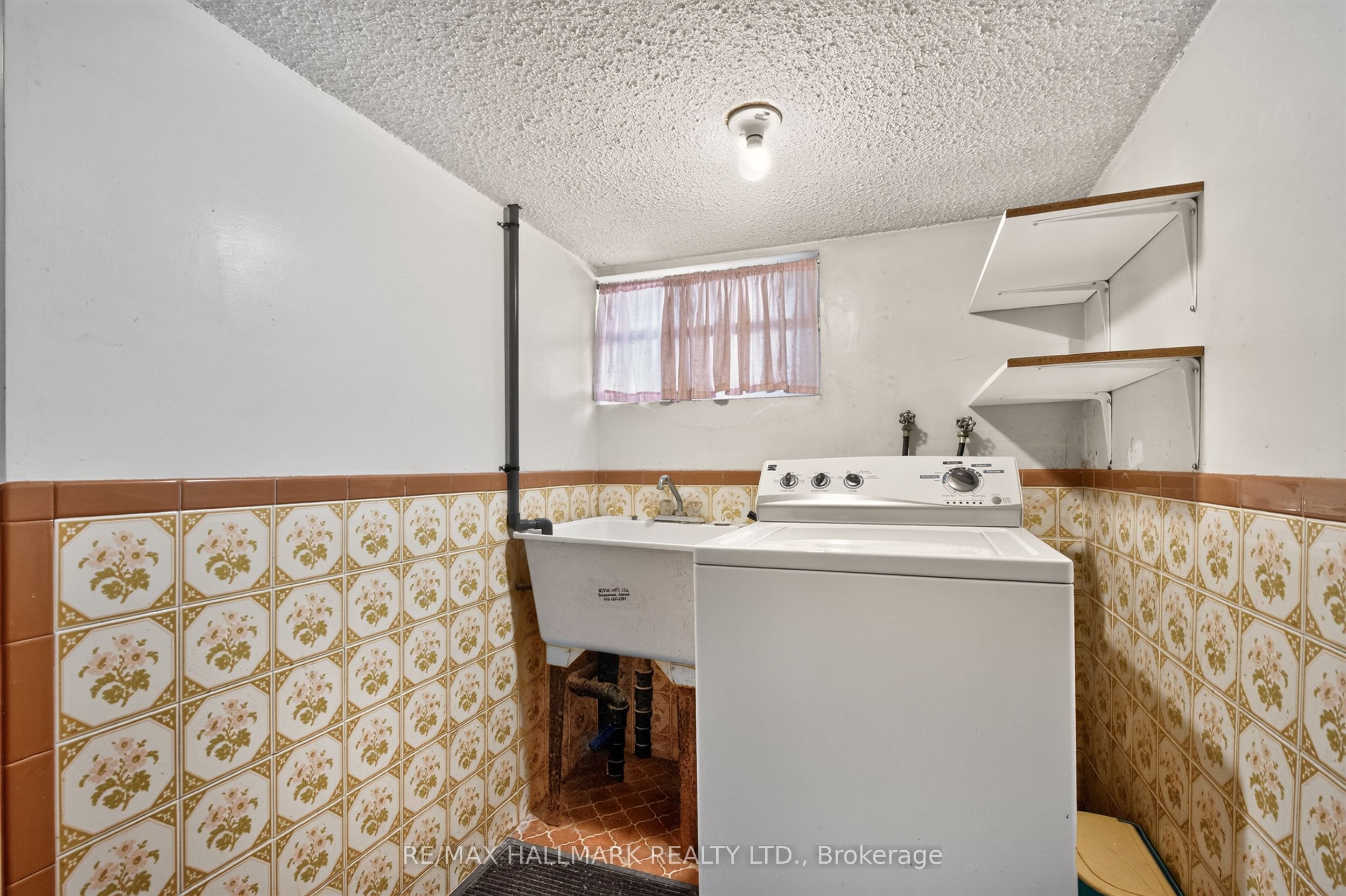 631 Lauder Avenue Property Photo 22