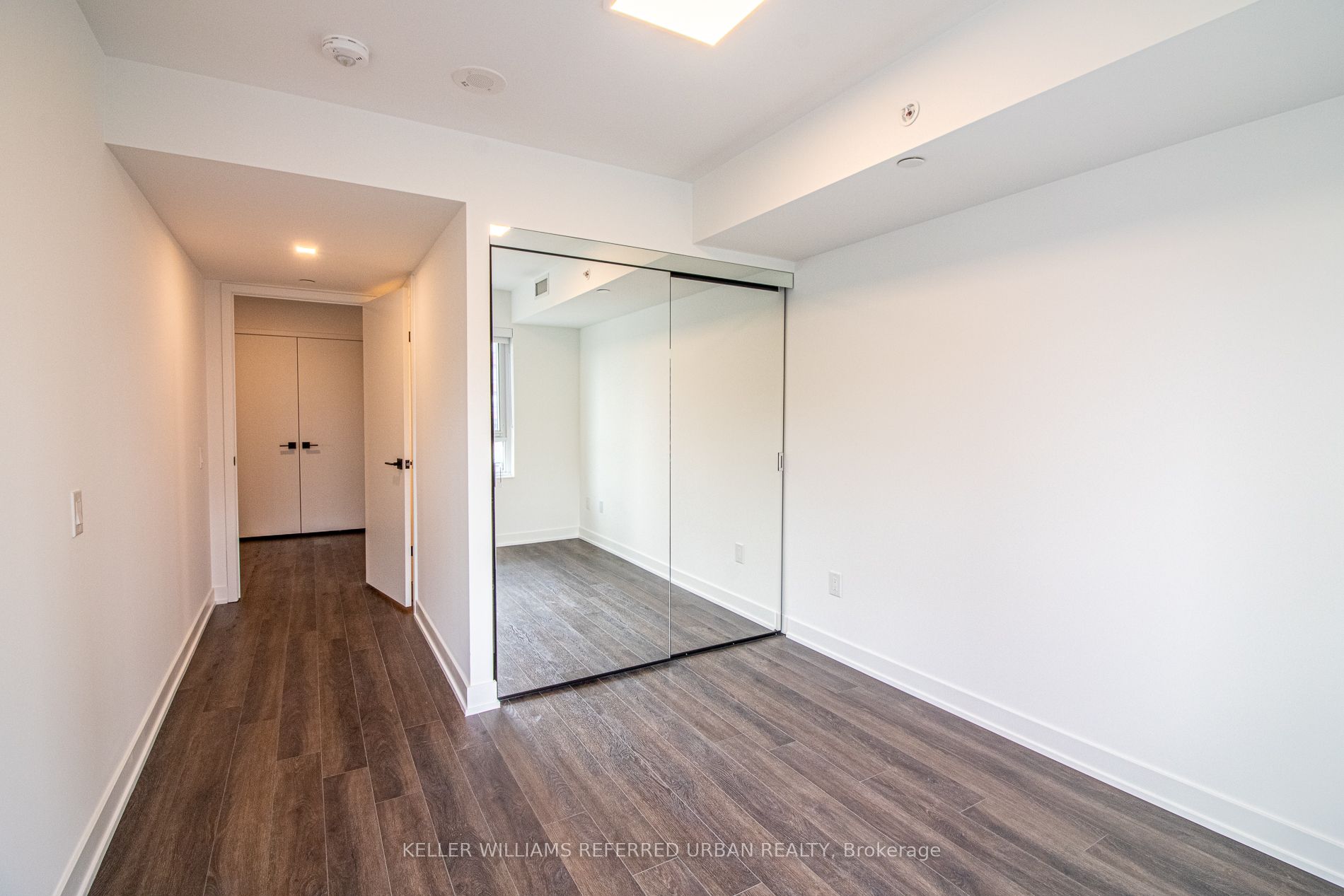 609 Sherbourne Street 2104 Property Photo 8