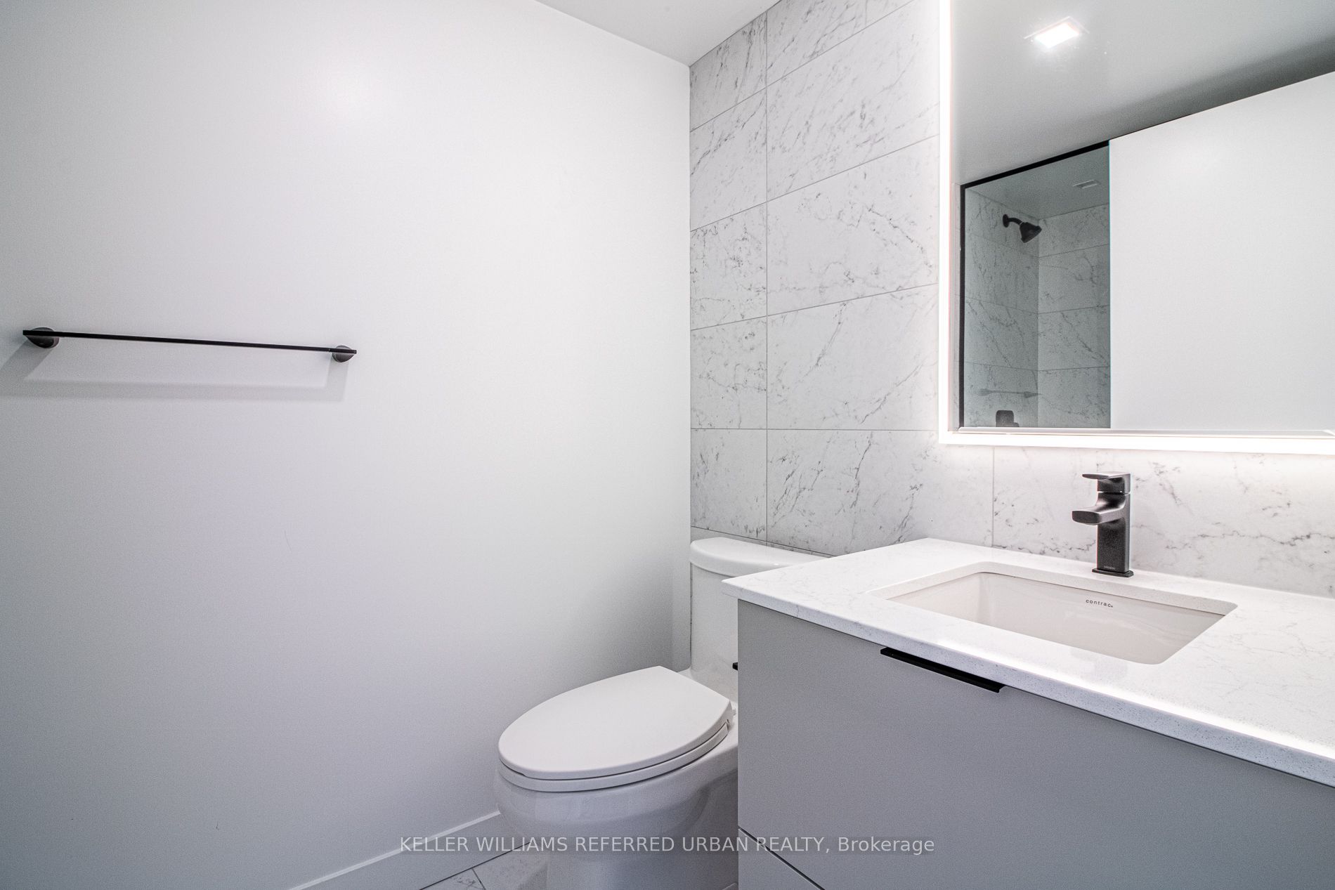 609 Sherbourne Street 2104 Property Photo 14