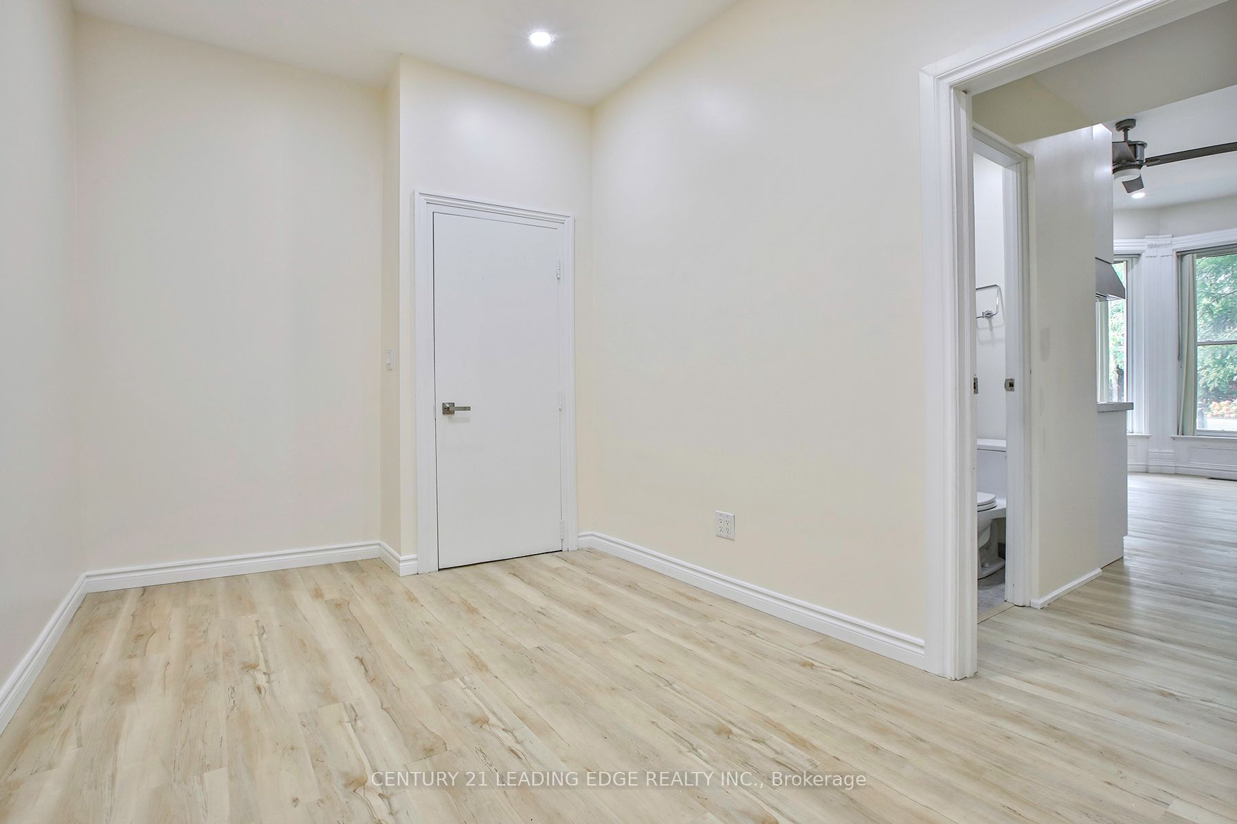 9 Borden Street Property Photo 8