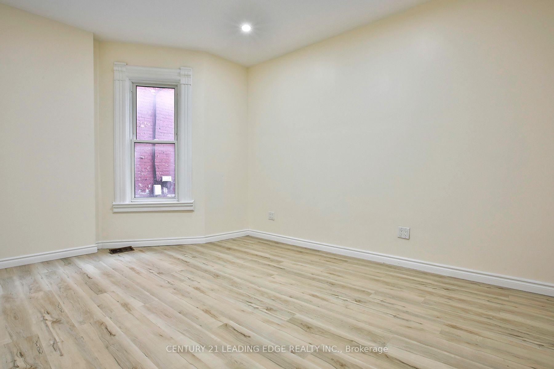 9 Borden Street Property Photo 10