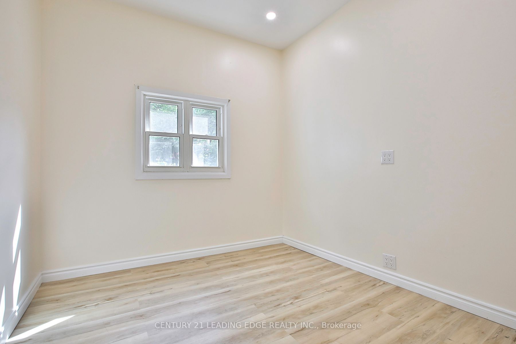 9 Borden Street Property Photo 14