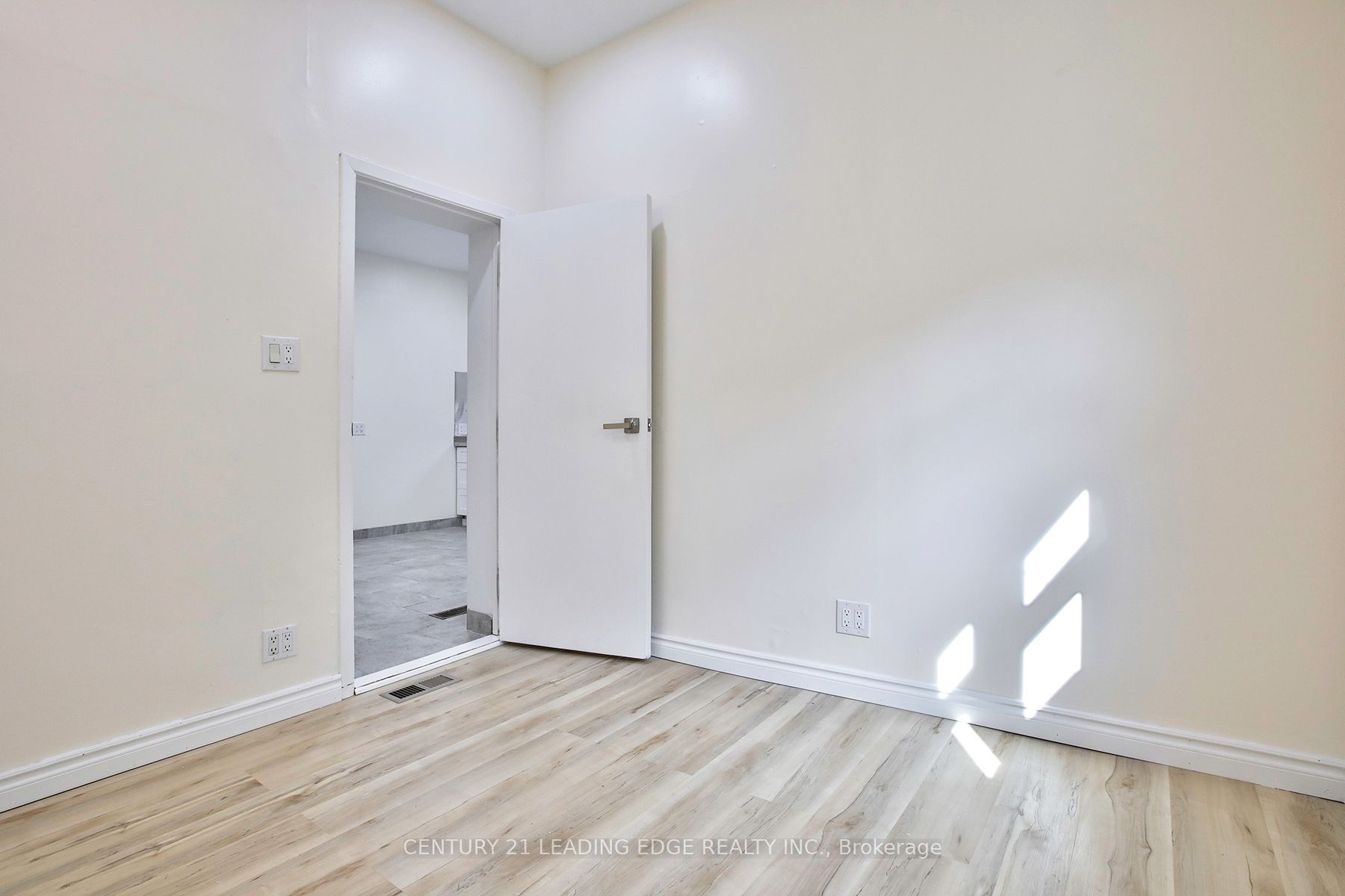 9 Borden Street Property Photo 15