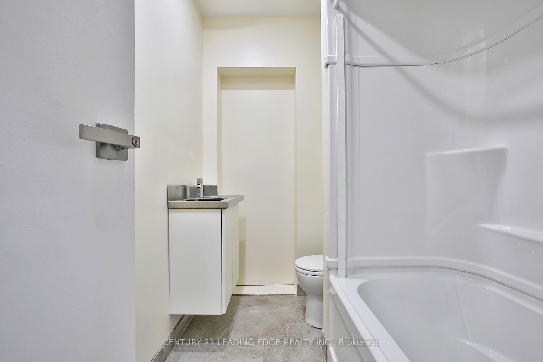 9 Borden Street Property Photo 16
