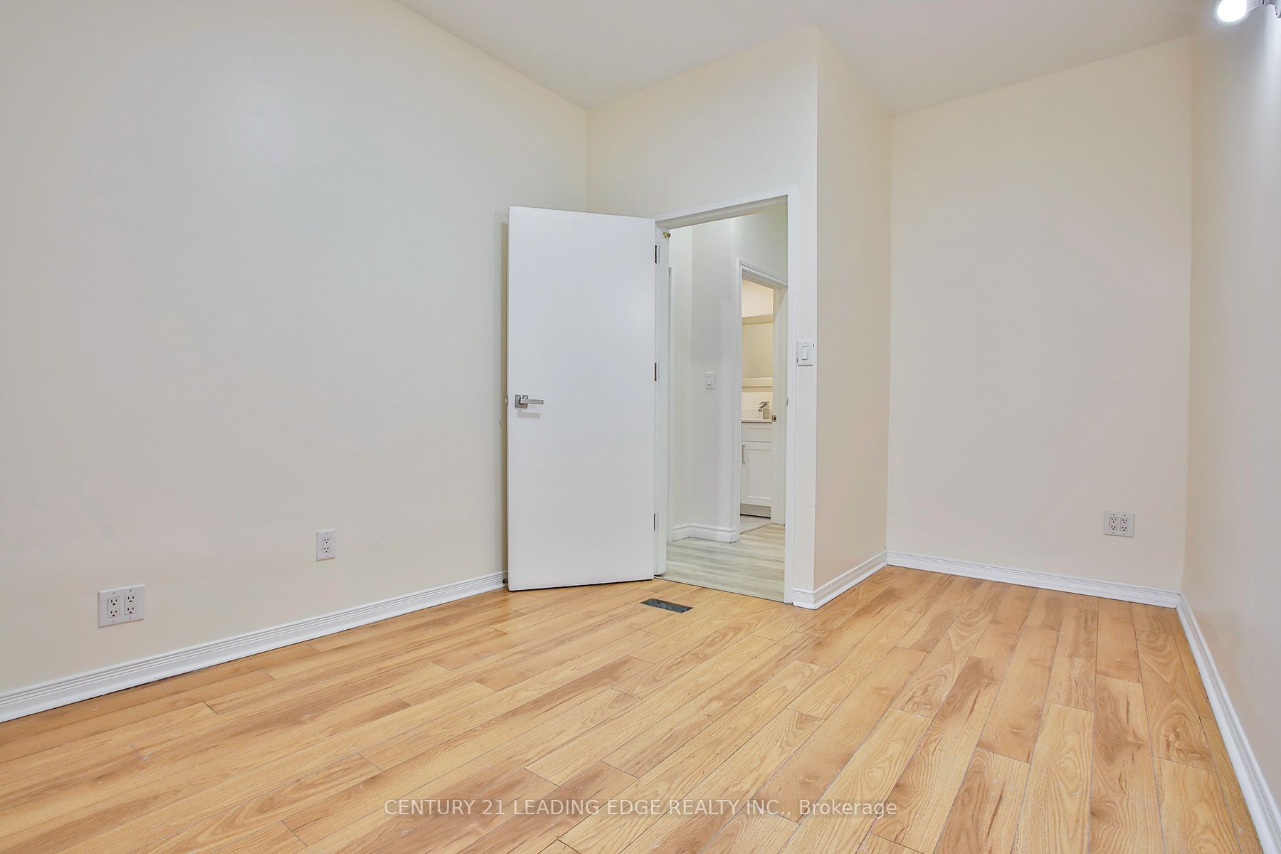 9 Borden Street Property Photo 21
